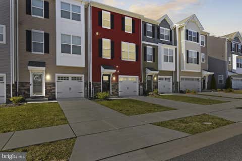 Townhouse For Sale - 7255 Martin Farm Circle<br/> BALTIMORE, MD 21237