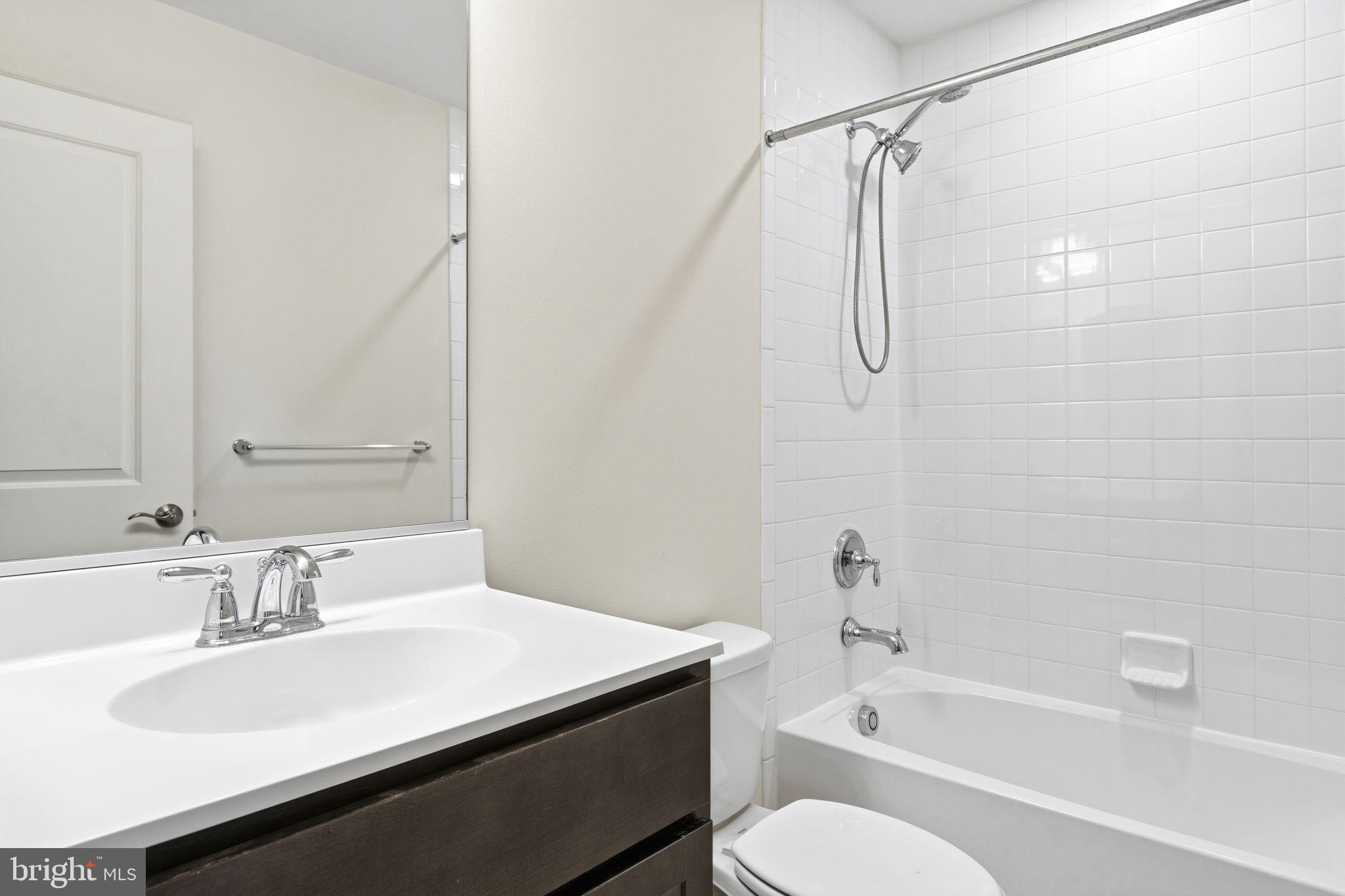 ROSEDALE - Residential