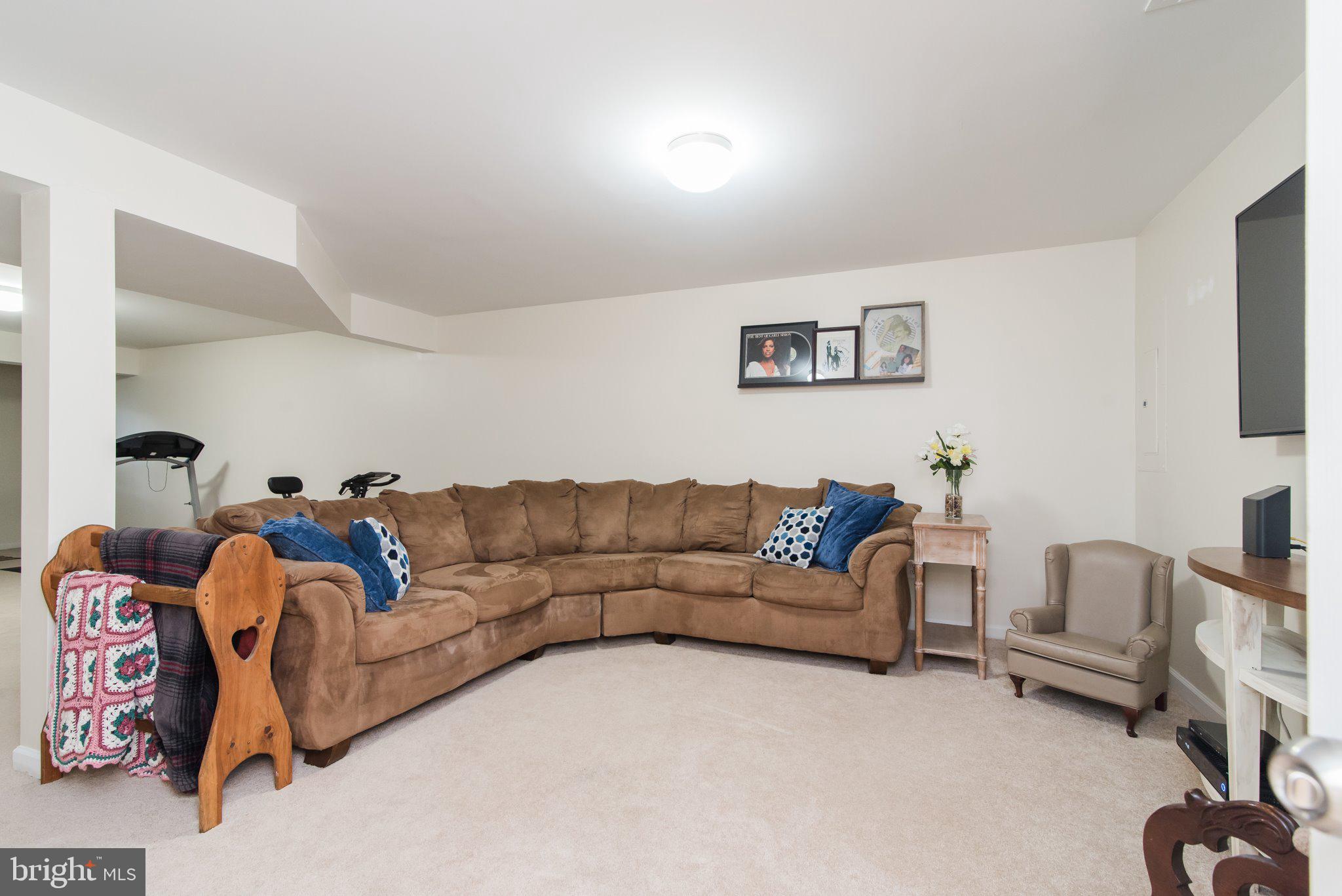 LAKELAND PLACE - Residential