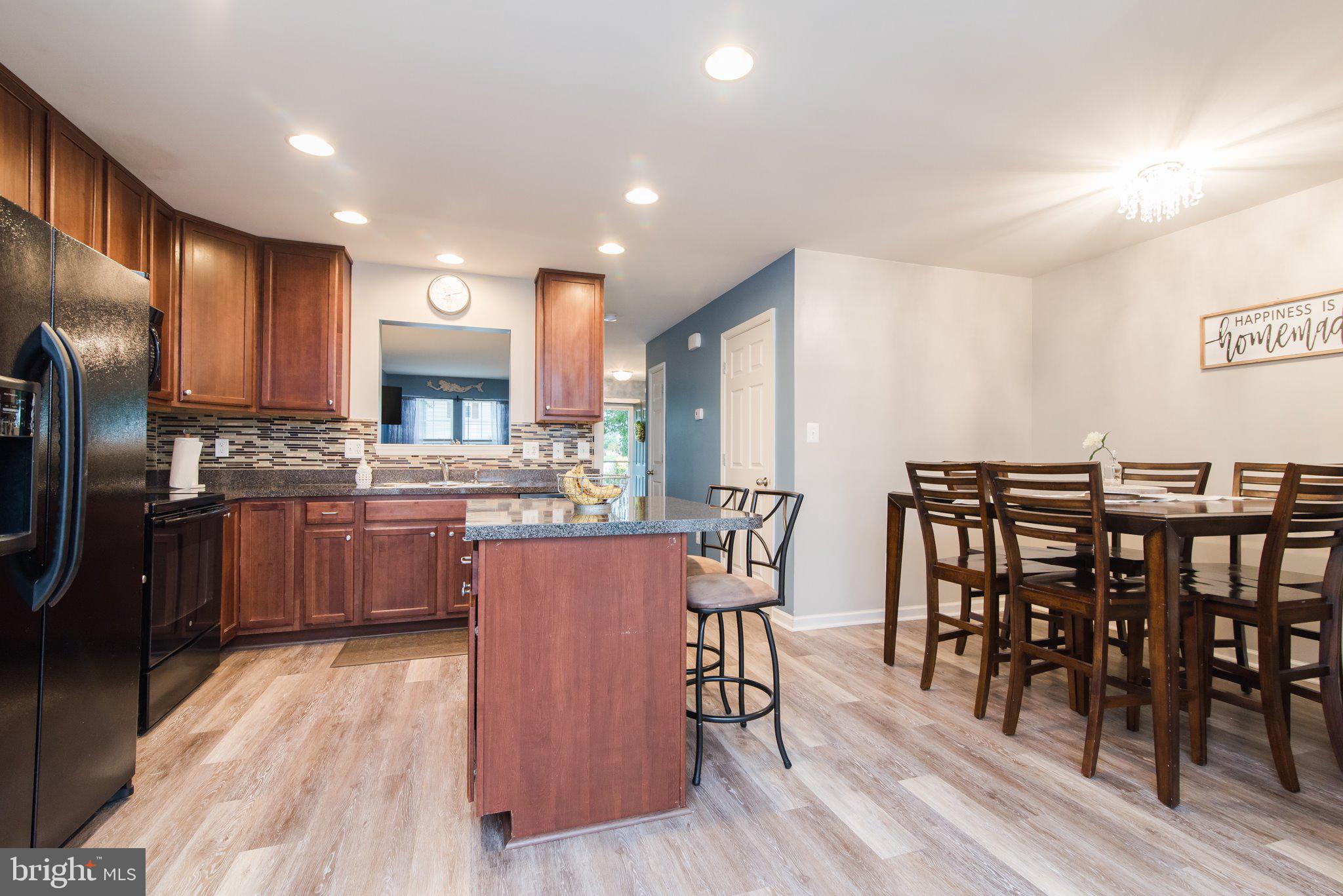 LAKELAND PLACE - Residential