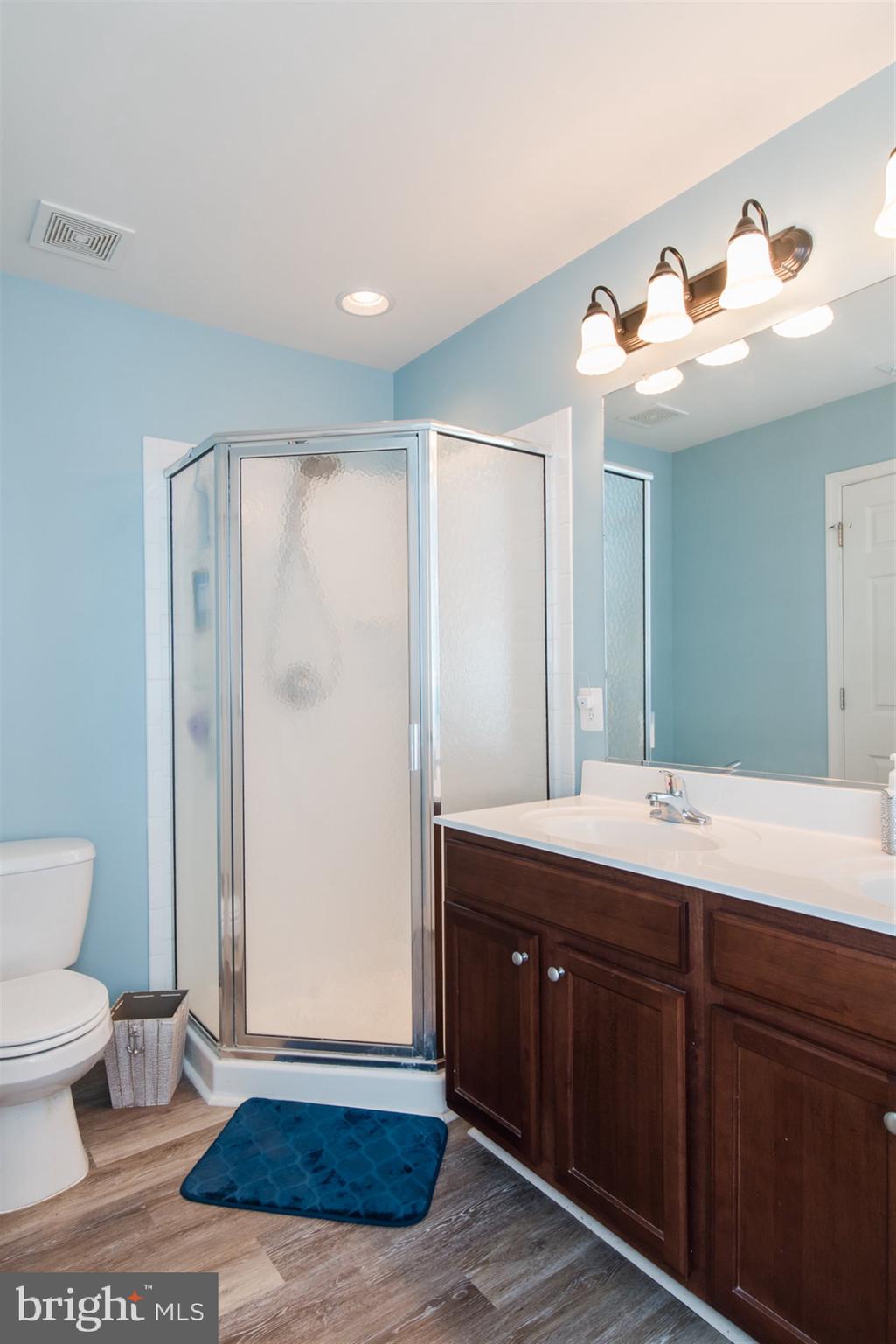 LAKELAND PLACE - Residential