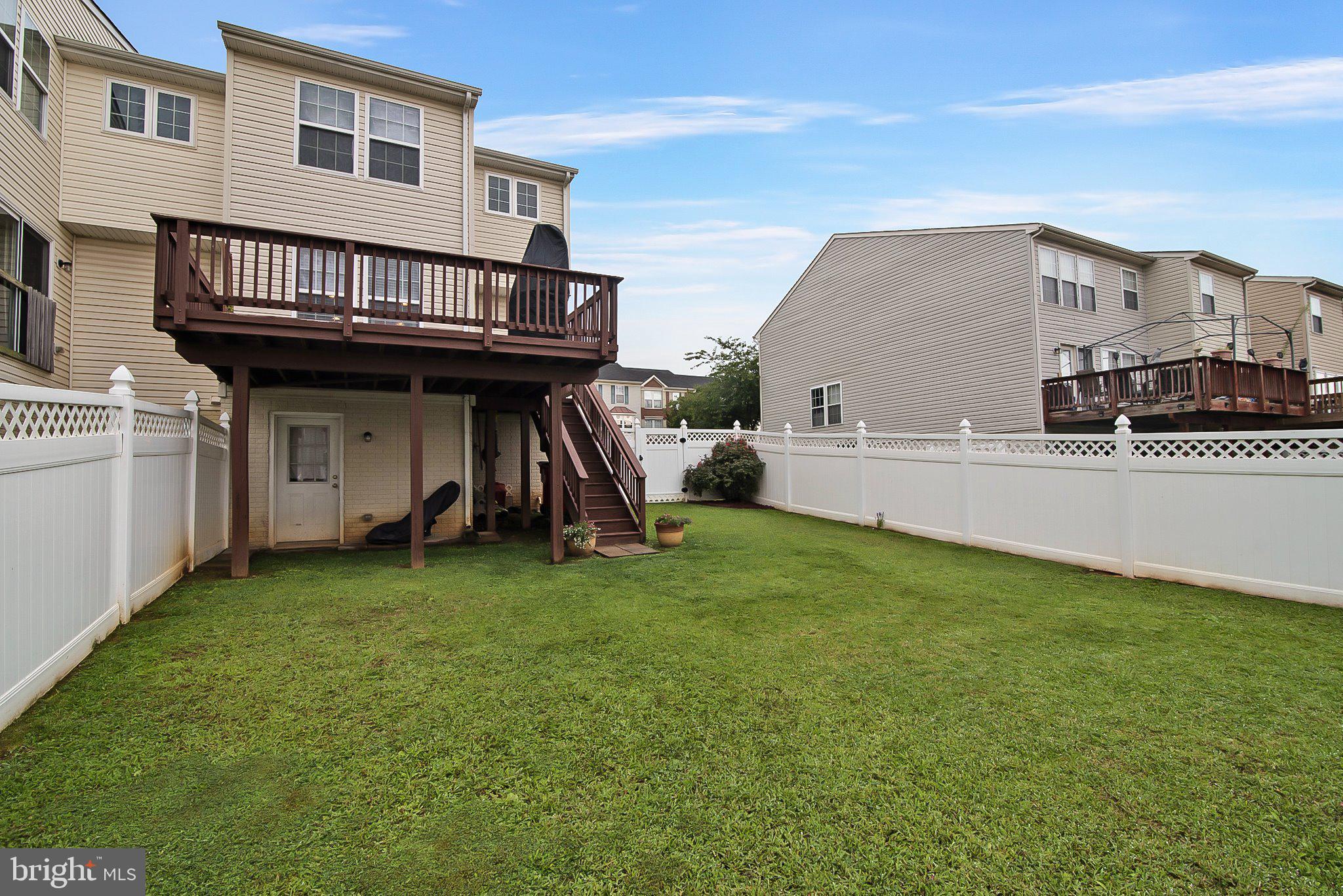 LAKELAND PLACE - Residential