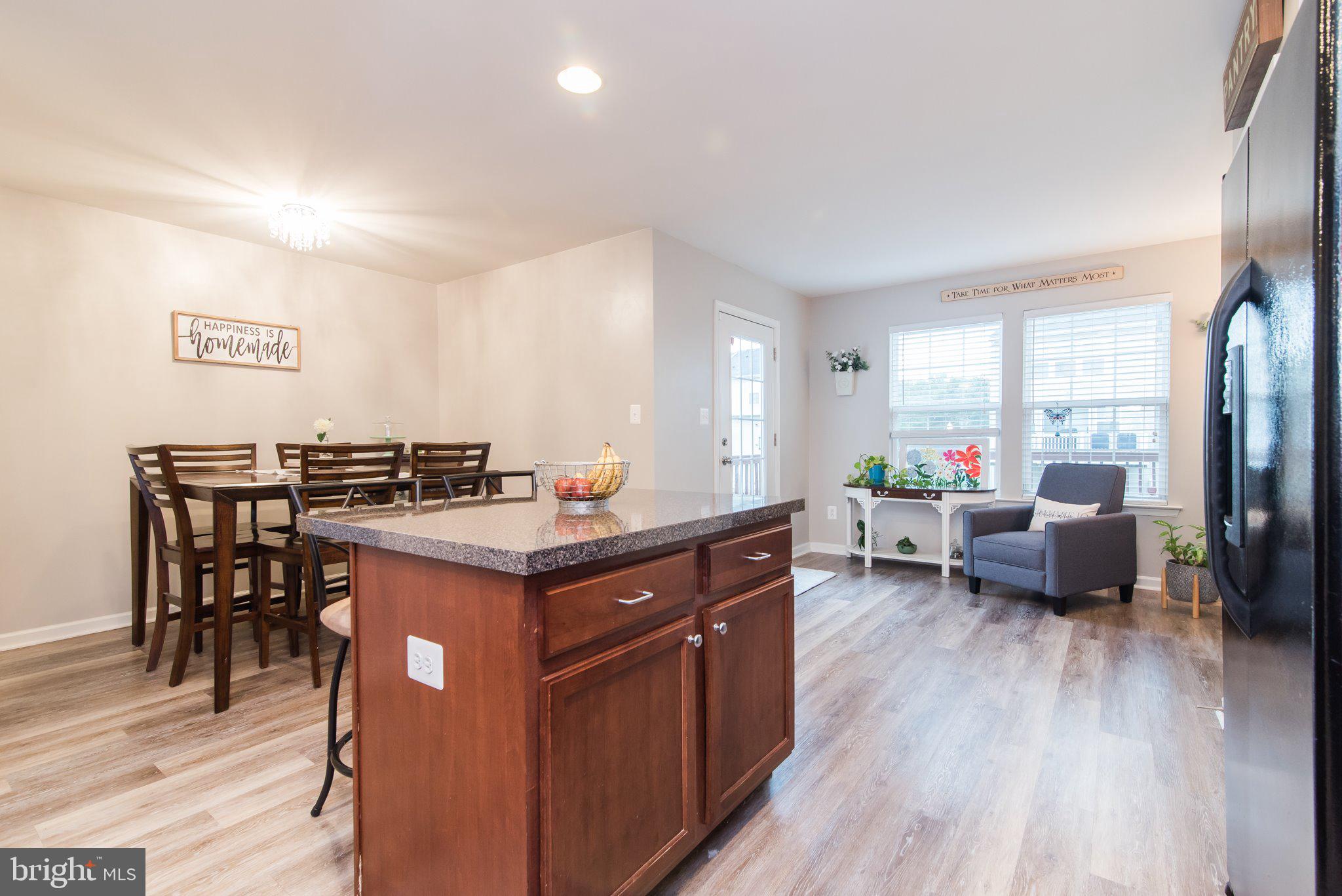 LAKELAND PLACE - Residential