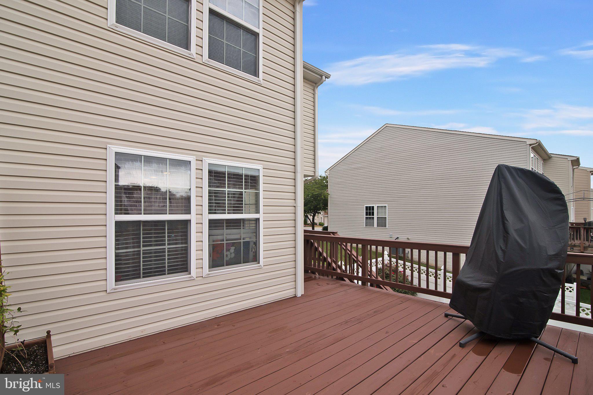 LAKELAND PLACE - Residential