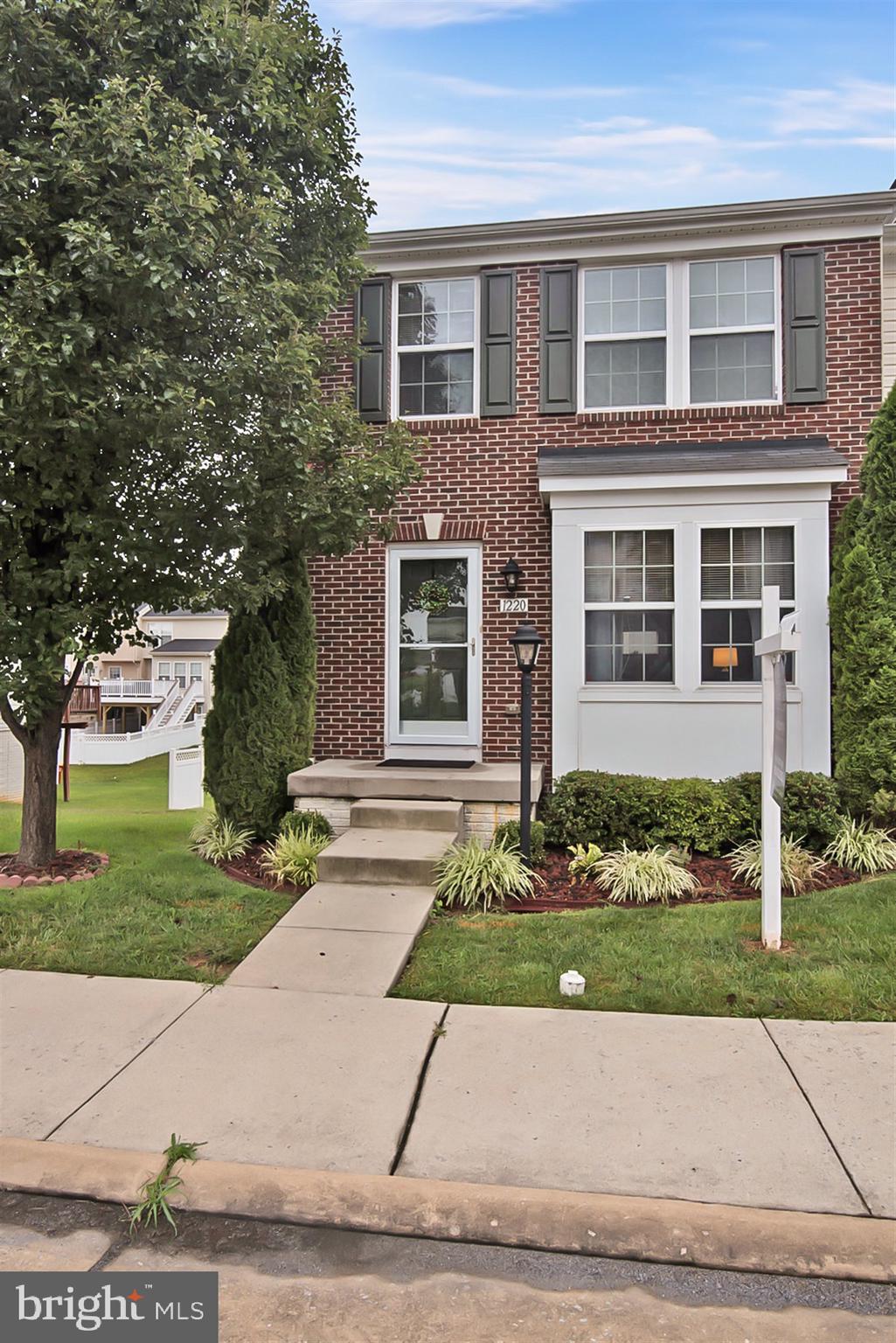 LAKELAND PLACE - Residential