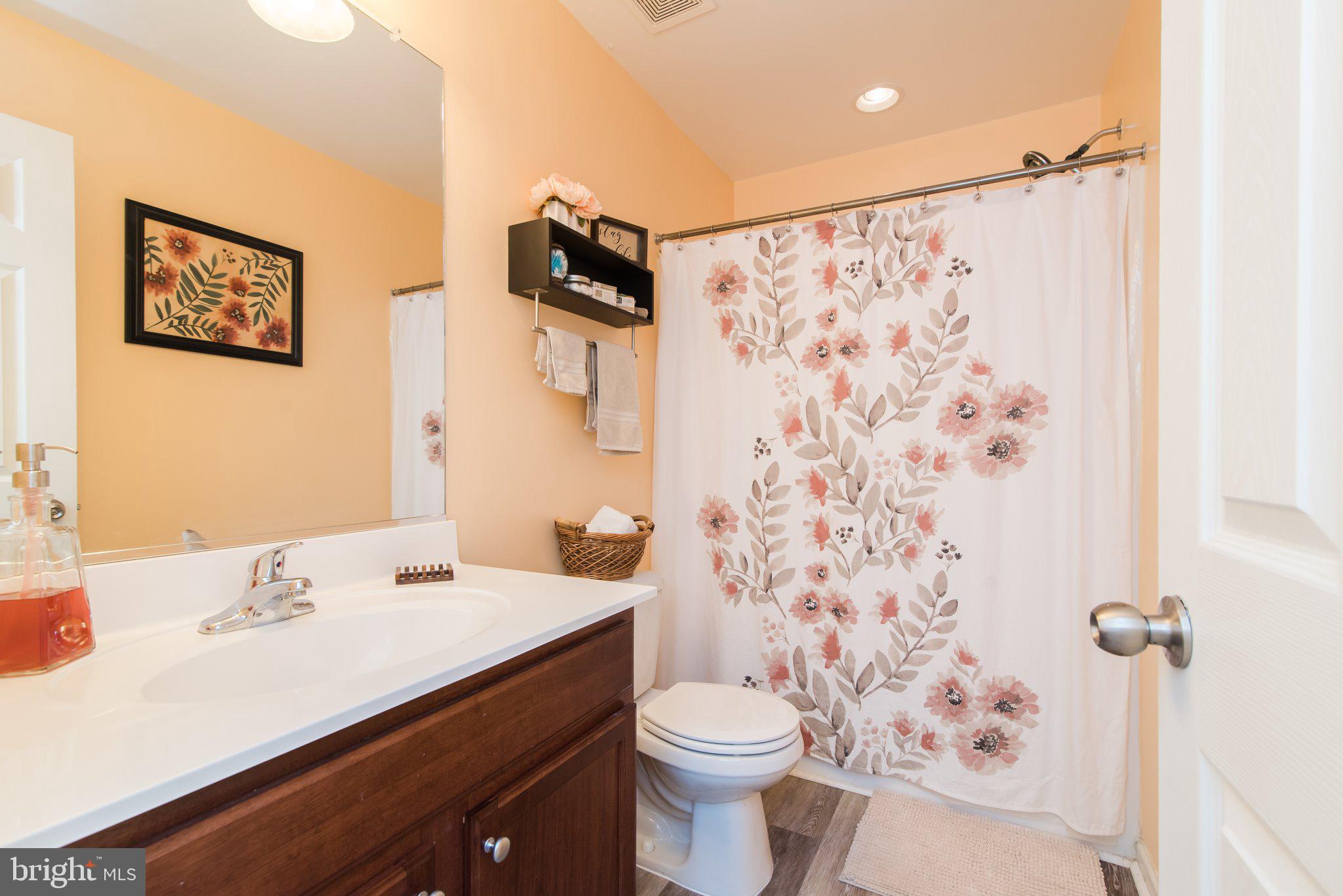 LAKELAND PLACE - Residential