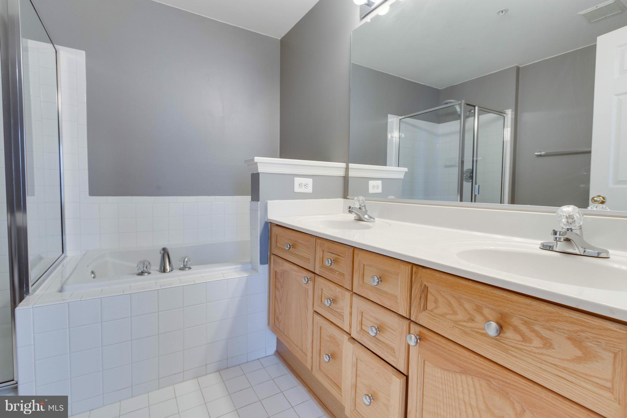 MANORS AT MCNAIR FARMS - Residential Lease