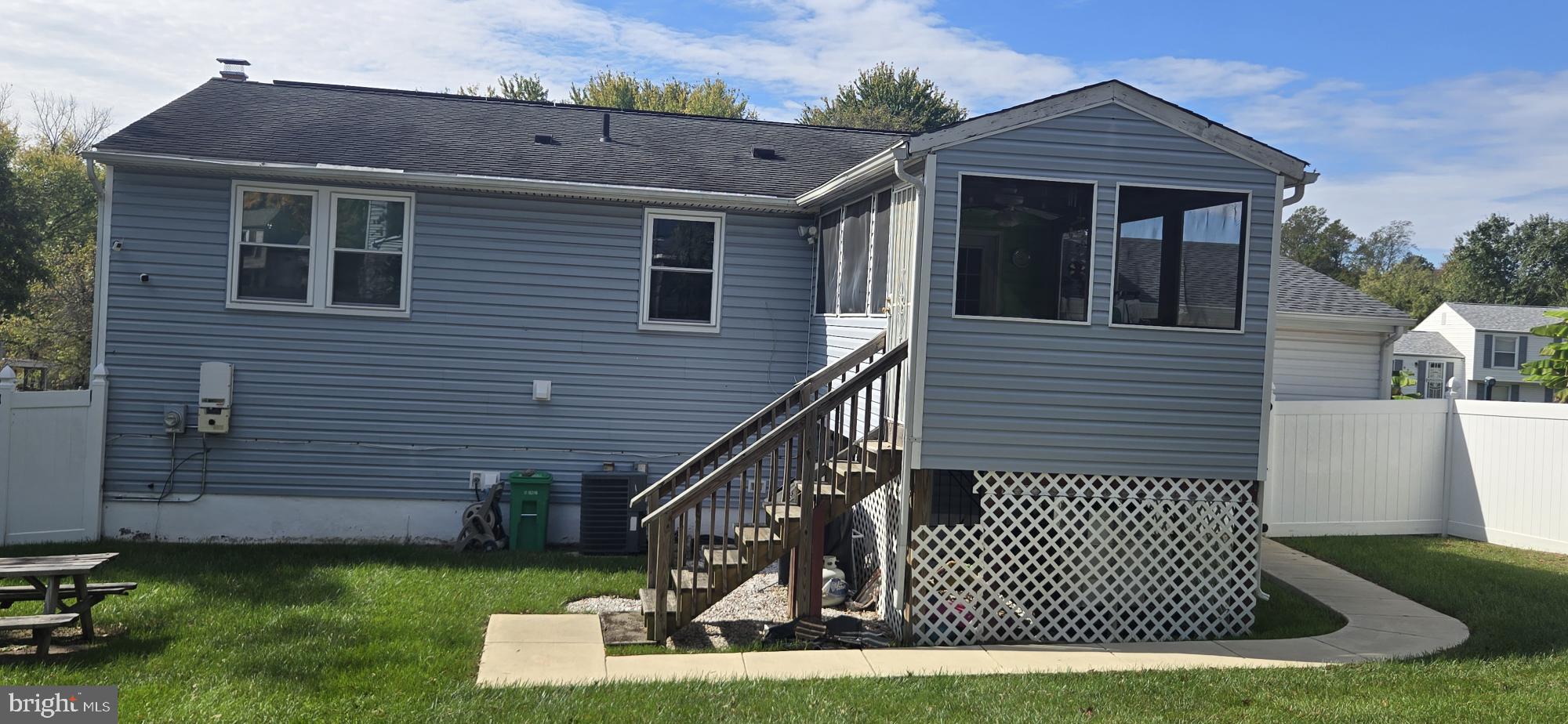 CLINTON WOODS - Residential