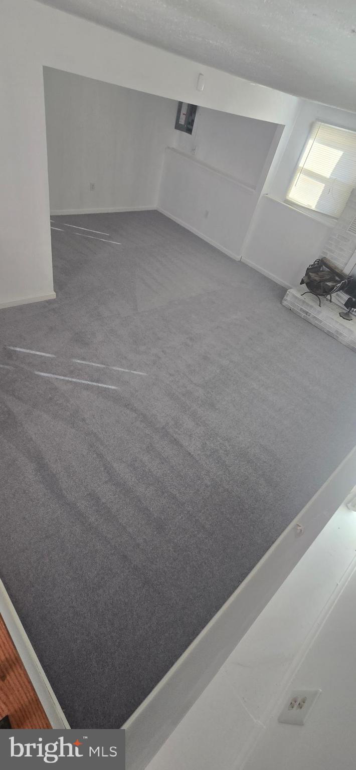 CLINTON WOODS - Residential