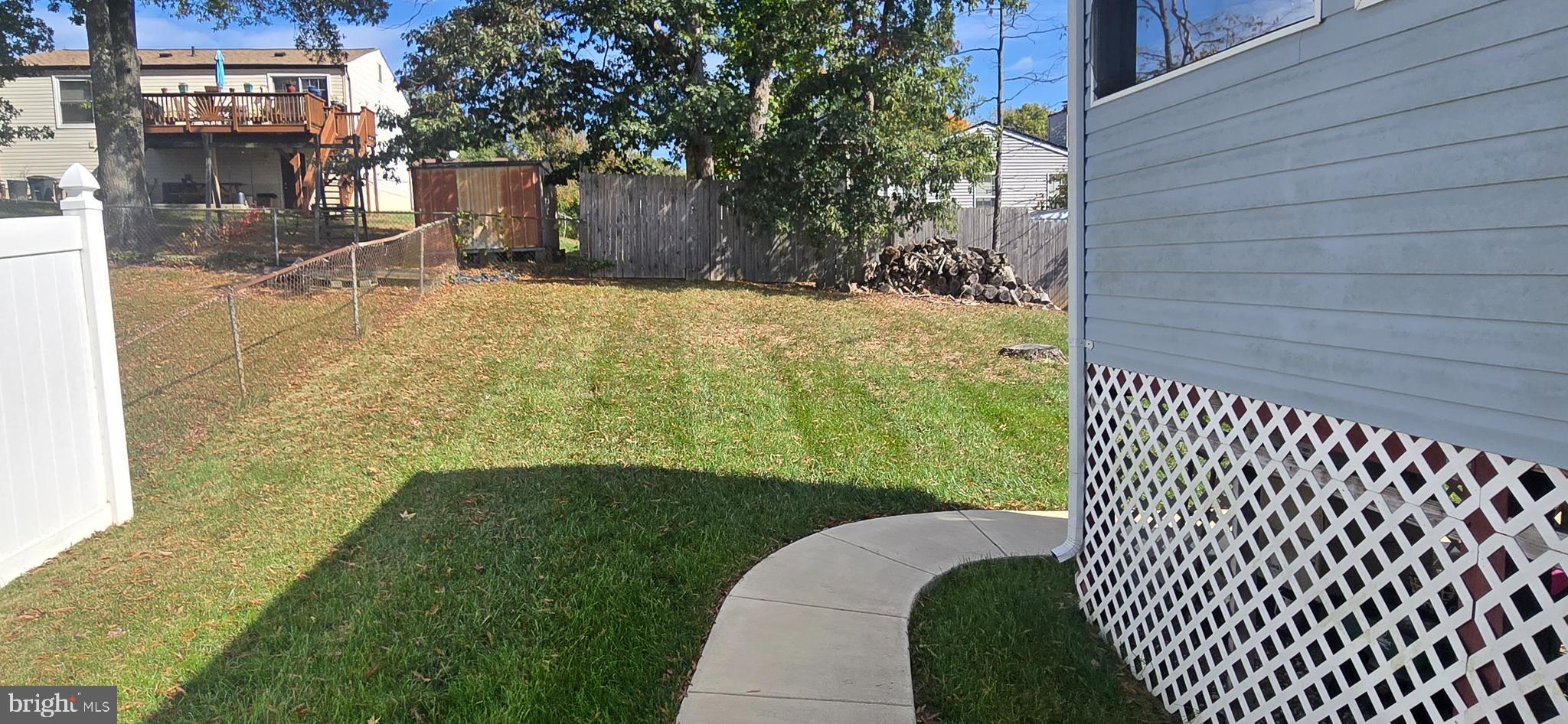 CLINTON WOODS - Residential