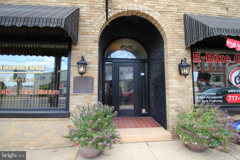Condo For Rent - 135 E Main Street<br/> Lancaster County, NEW HOLLAND, PA 17557