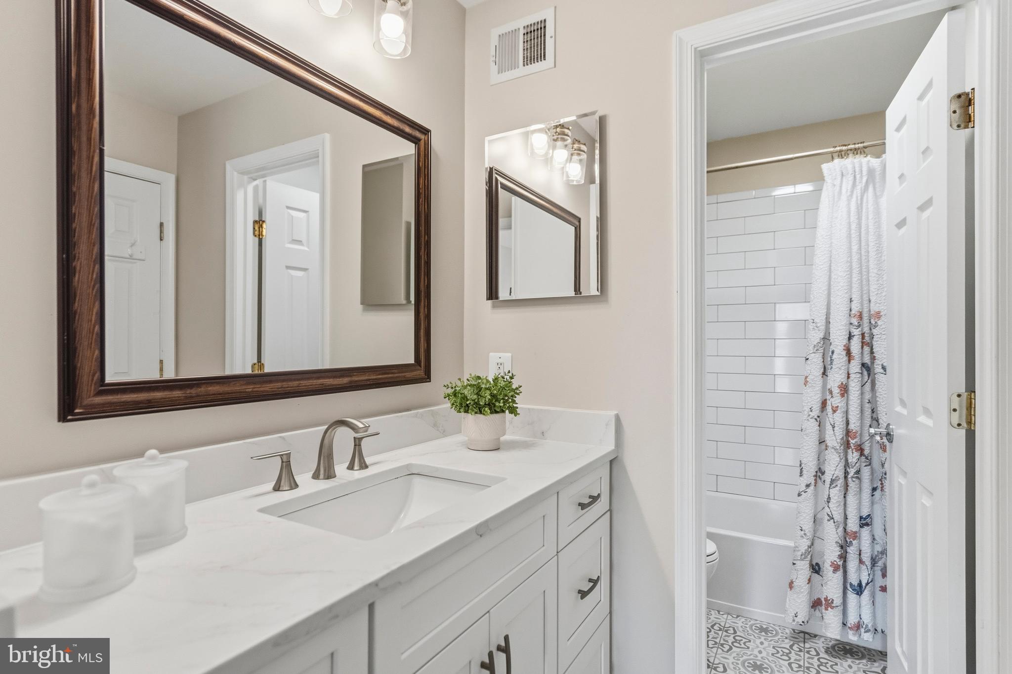 BRAMBLETON LANDBAY - Residential