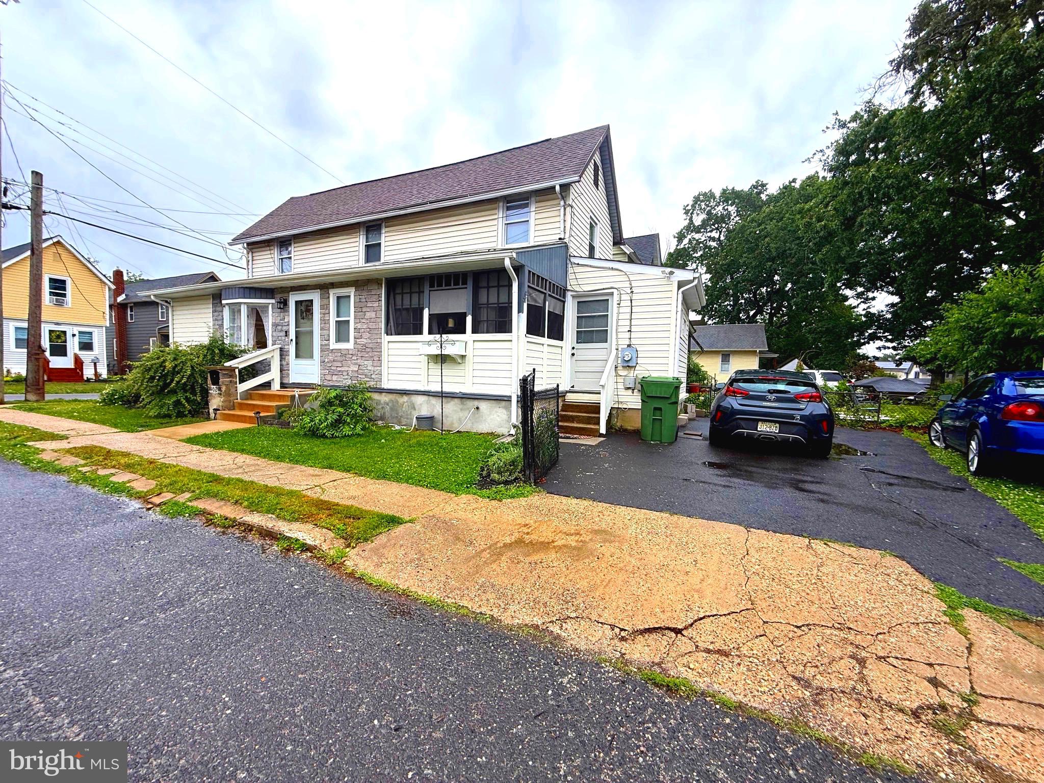 402 WESLEY AVENUE