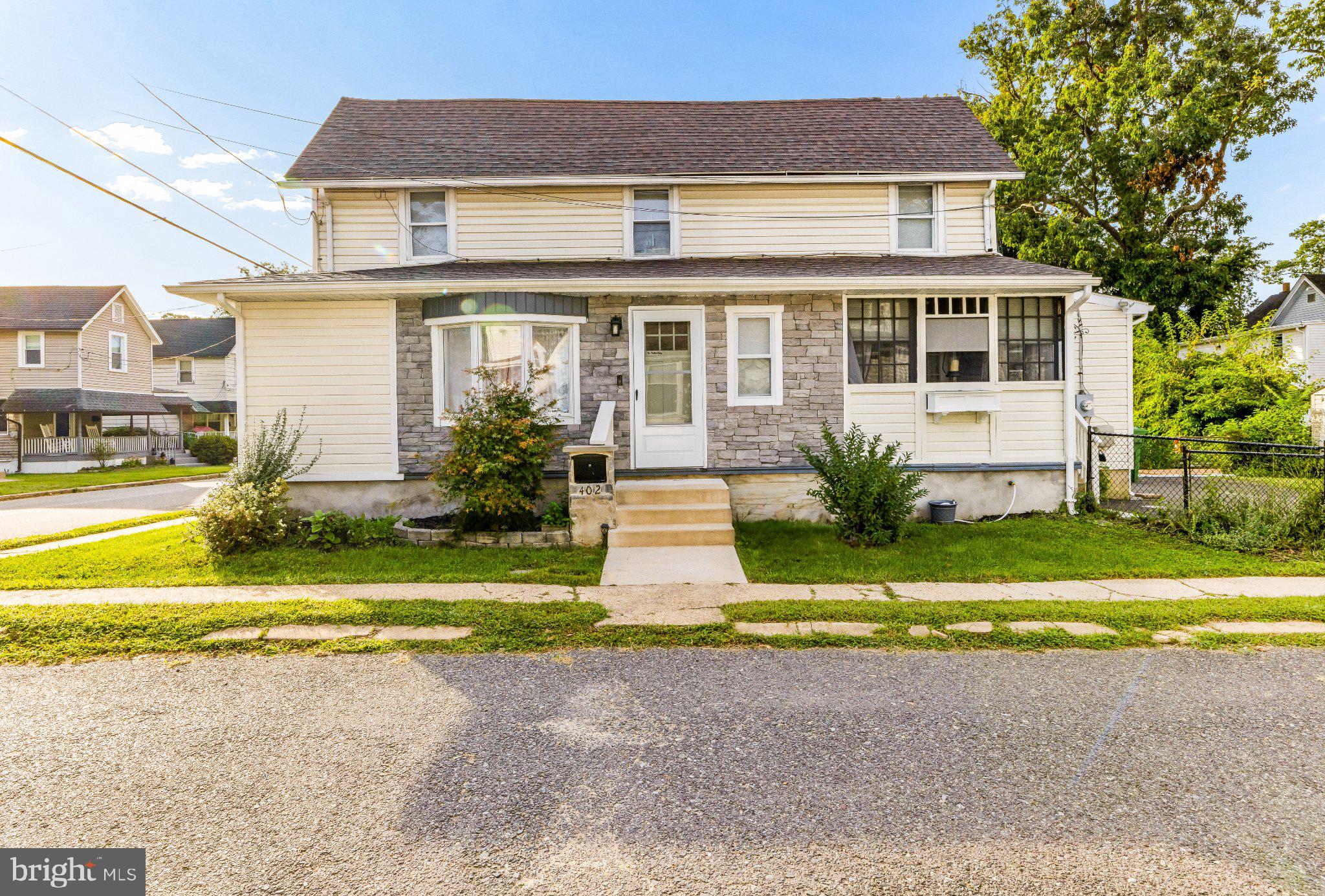 402 WESLEY AVENUE