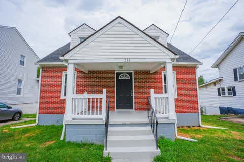 Photo of 236 Shawnee Avenue, WINCHESTER, VA 22601 (MLS # VAWI2011258)