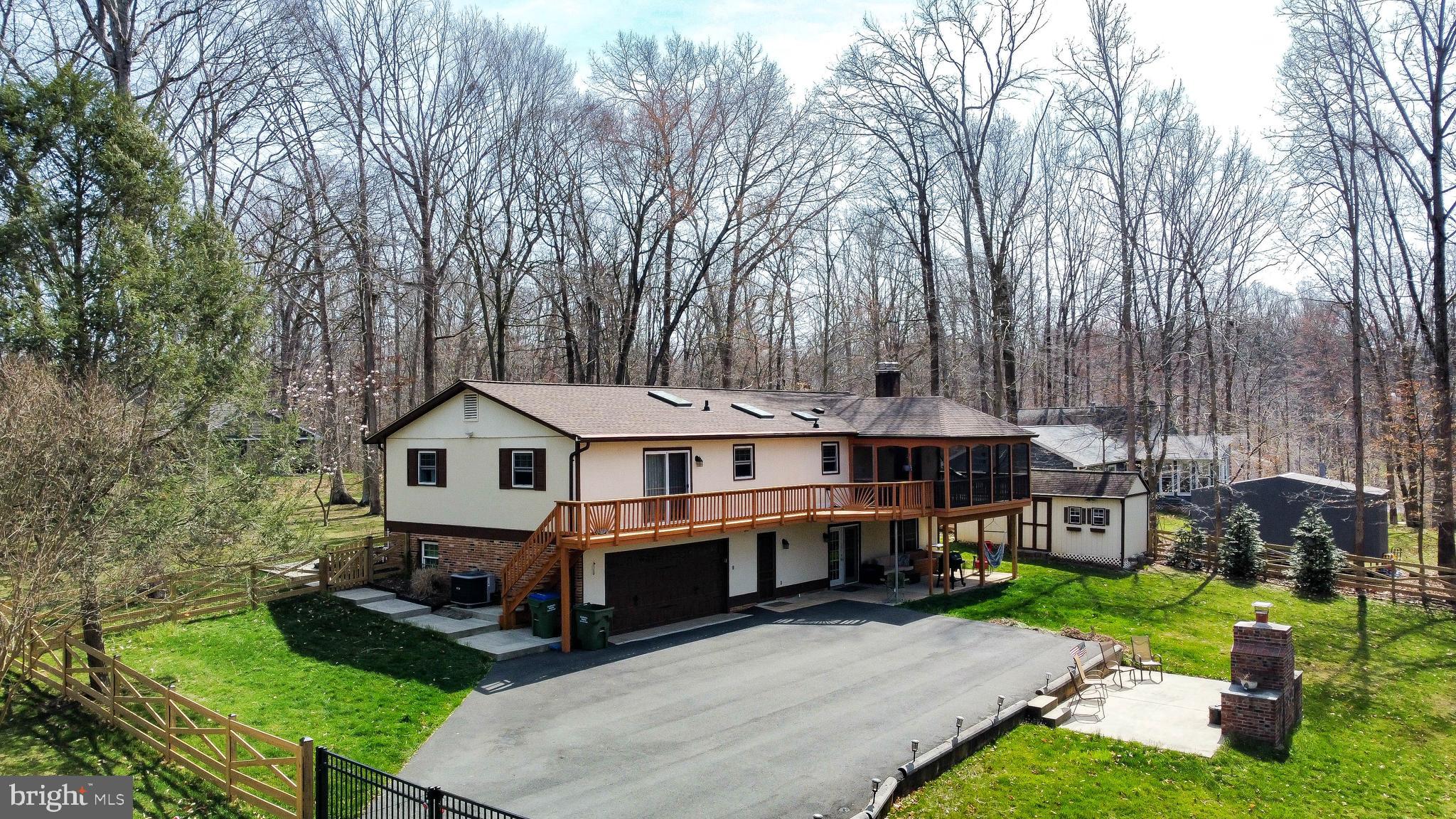 HERITAGE WOODS - Residential