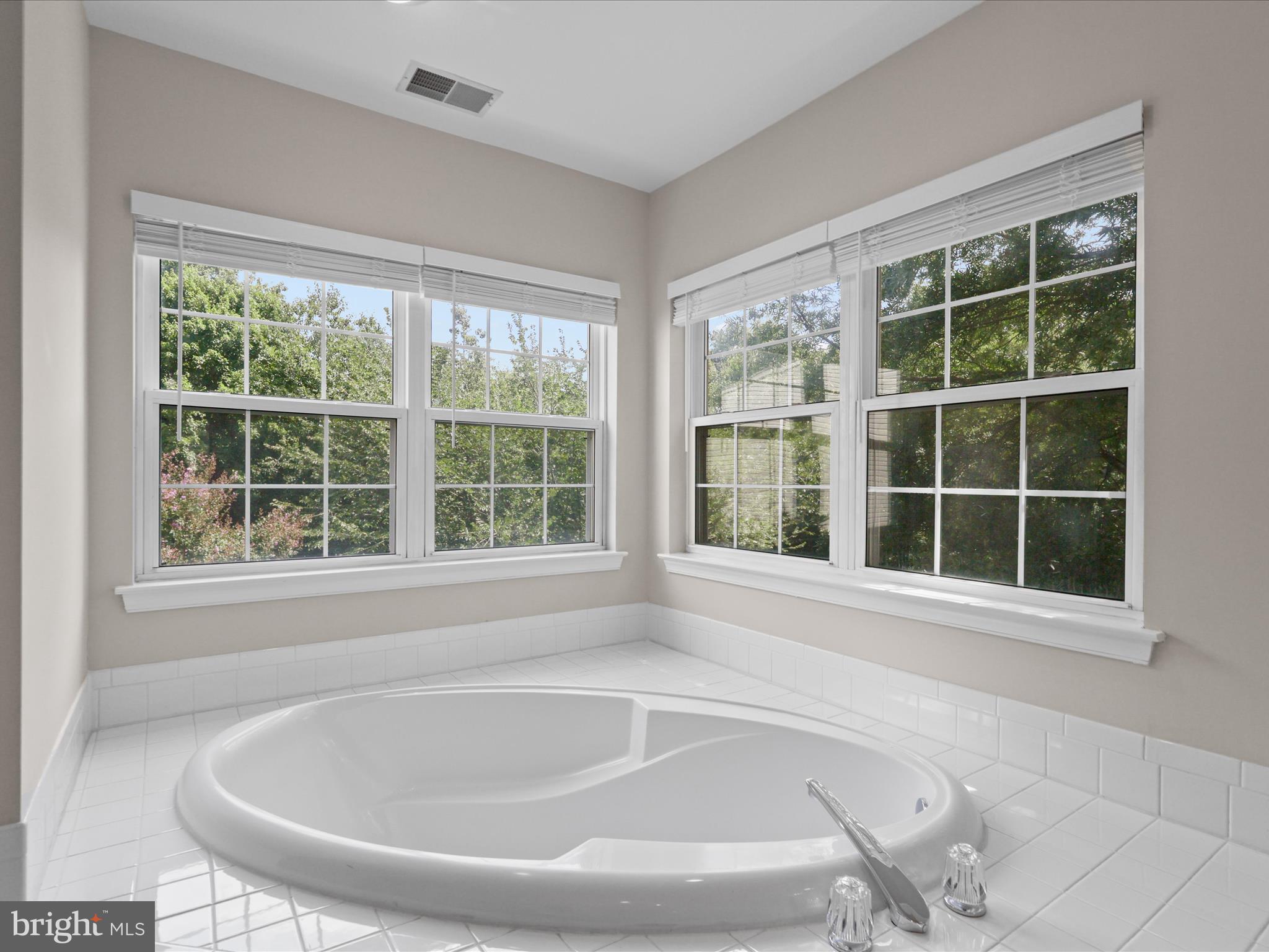 KINGSTOWNE - Residential