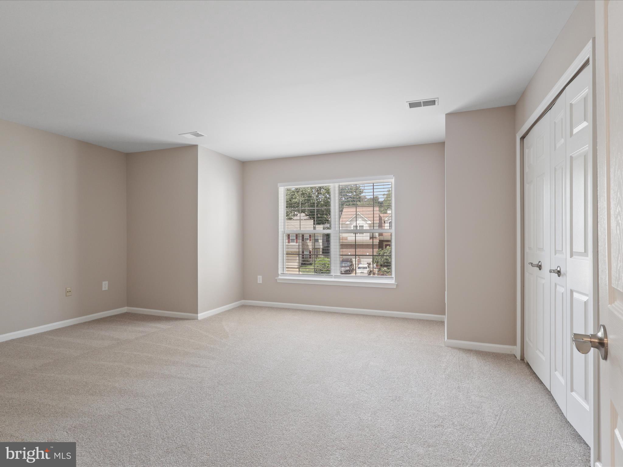 KINGSTOWNE - Residential