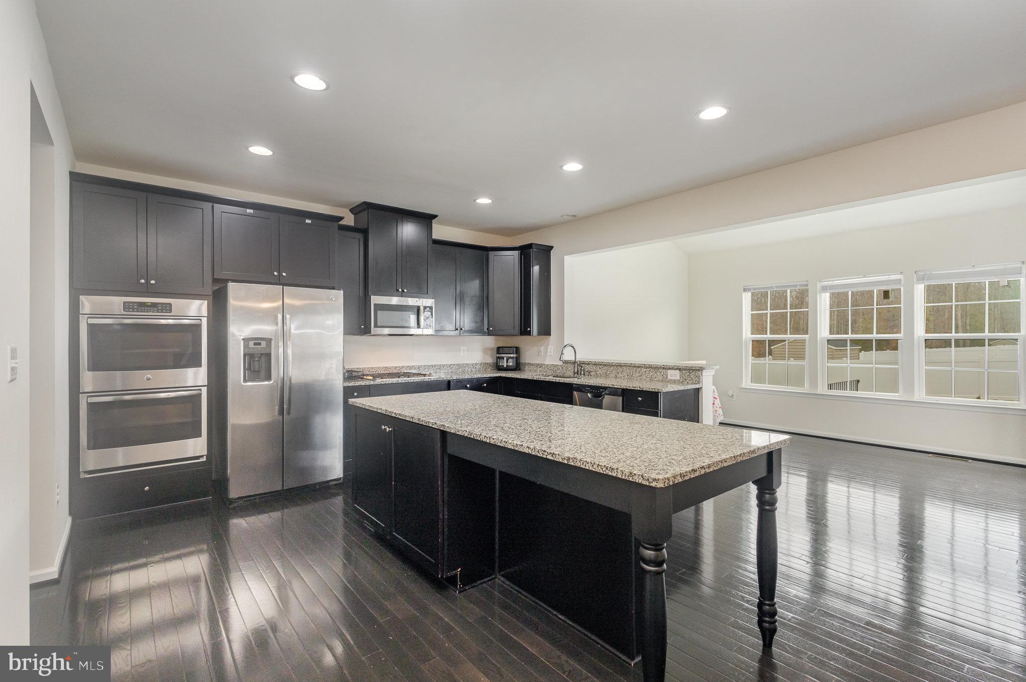 LIBERTY KNOLLS - Residential