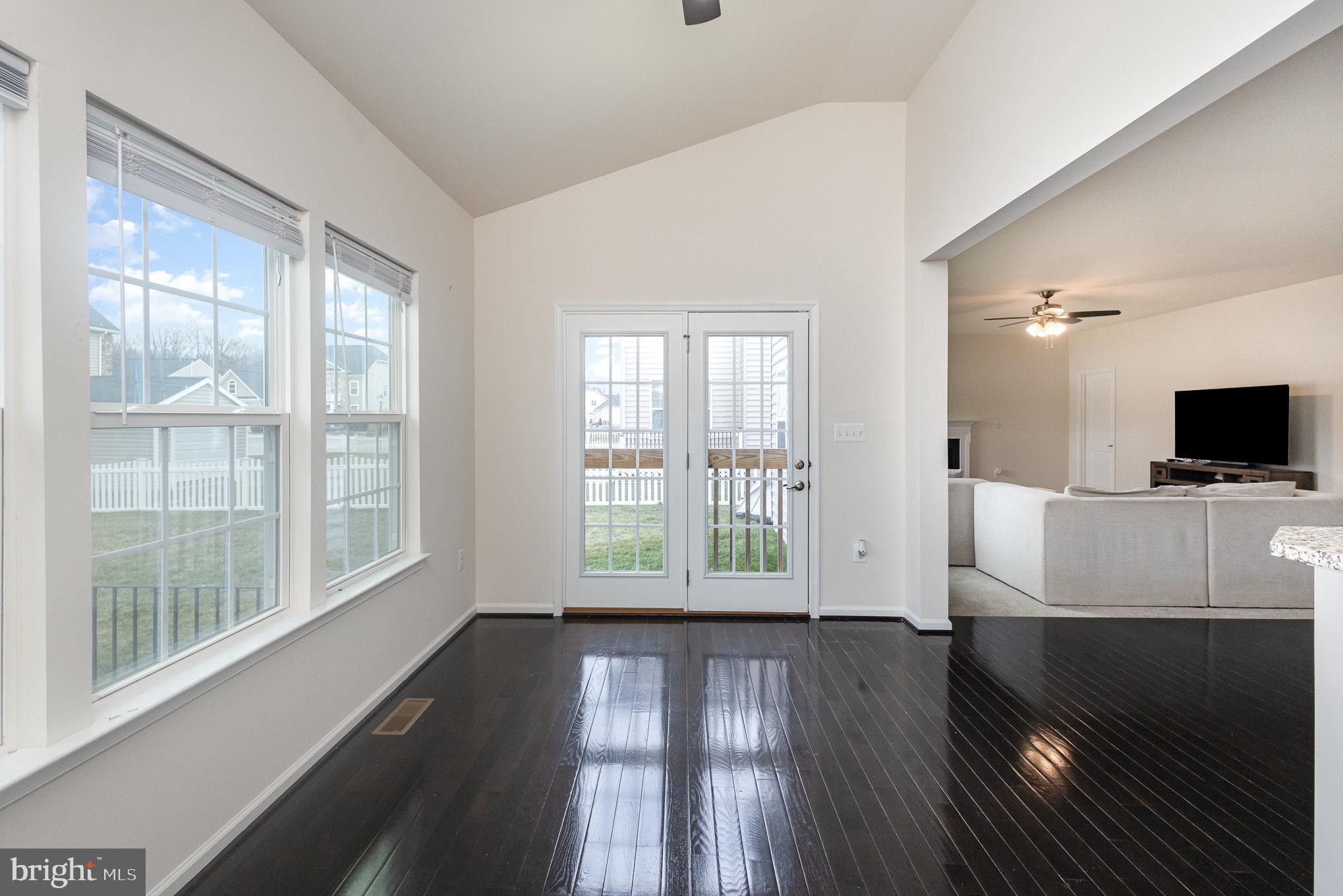 LIBERTY KNOLLS - Residential