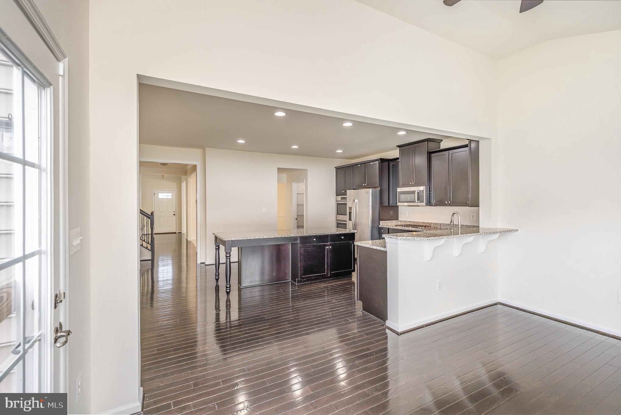 LIBERTY KNOLLS - Residential