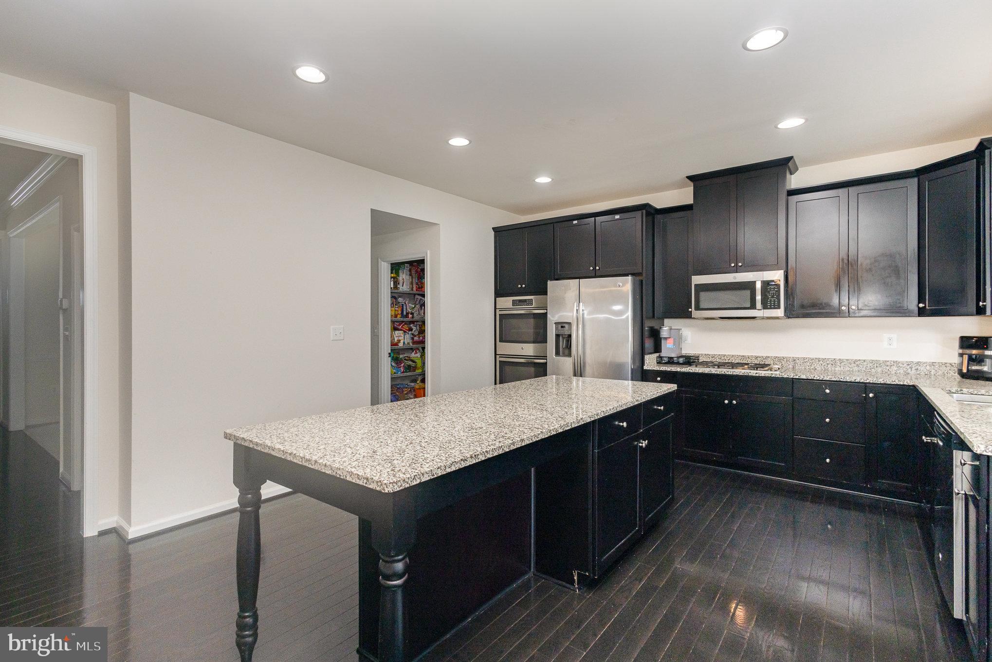 LIBERTY KNOLLS - Residential