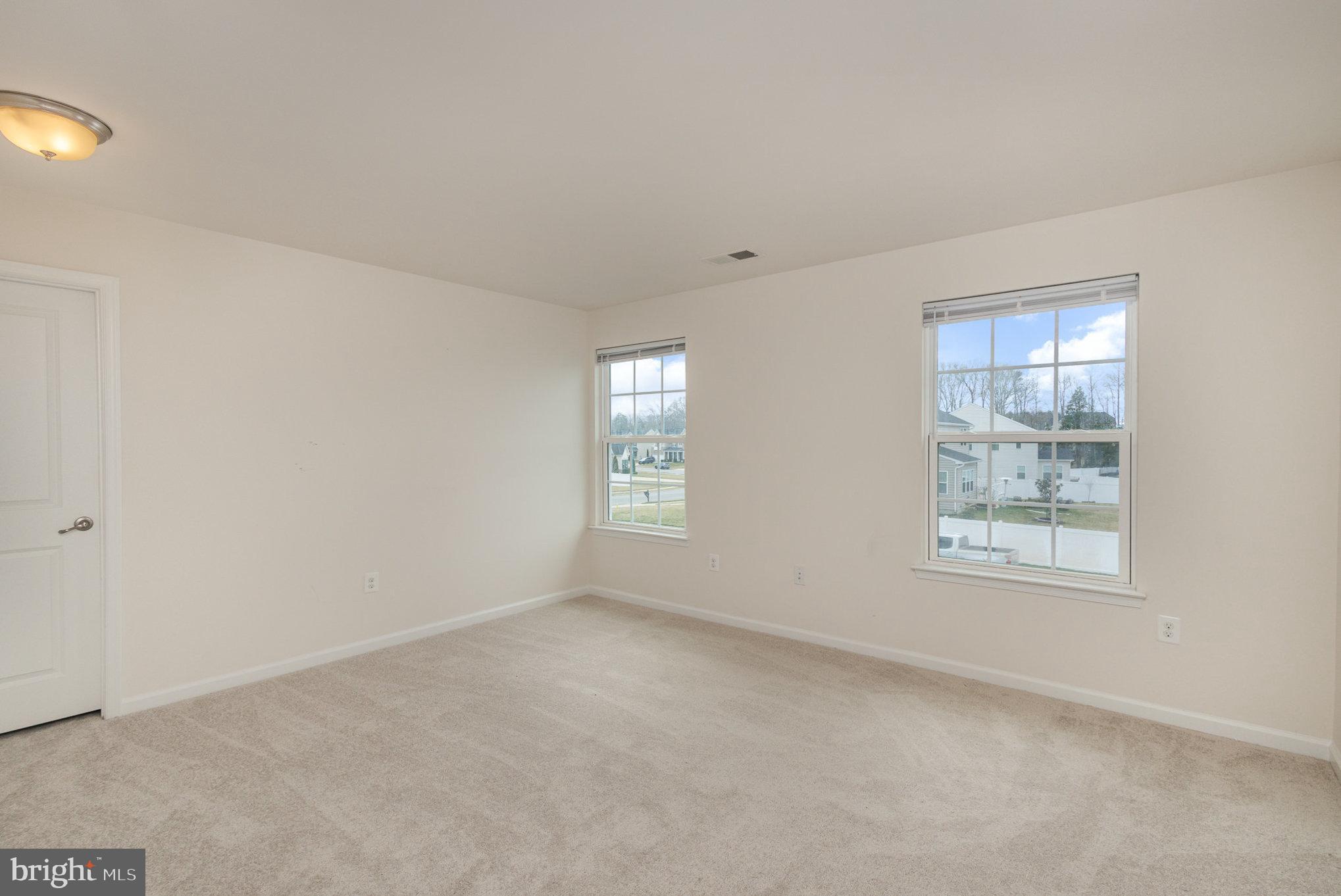 LIBERTY KNOLLS - Residential