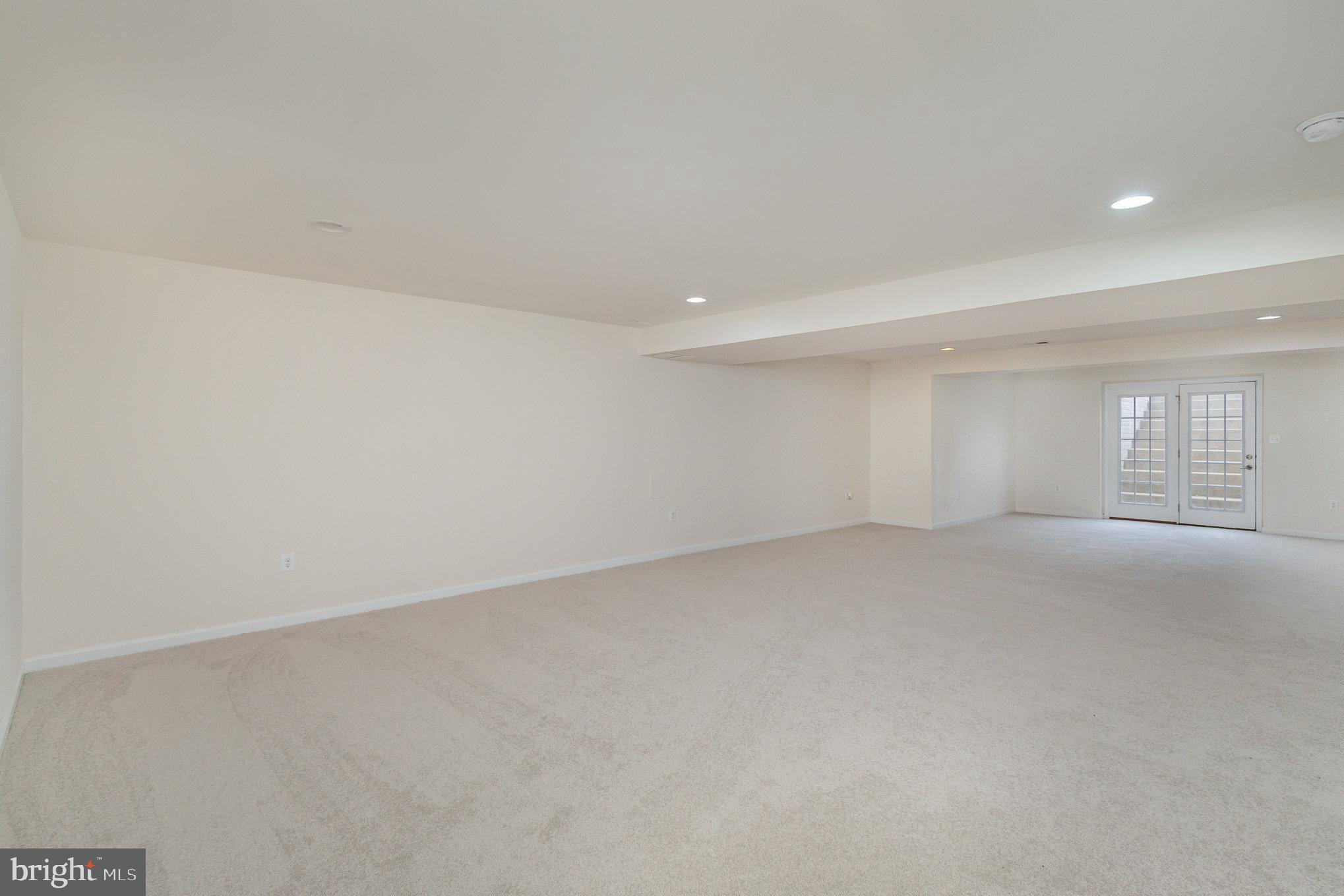 LIBERTY KNOLLS - Residential