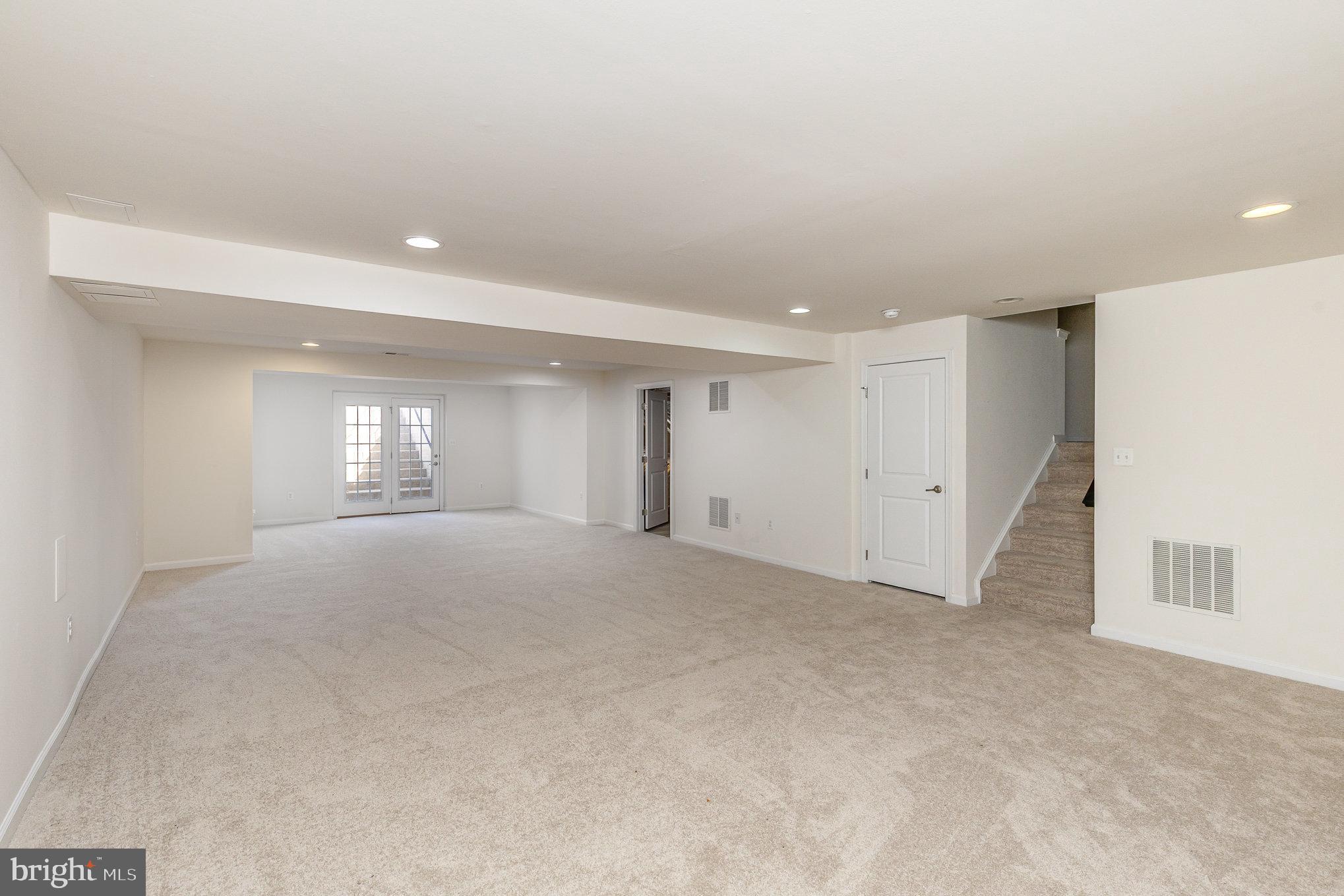 LIBERTY KNOLLS - Residential