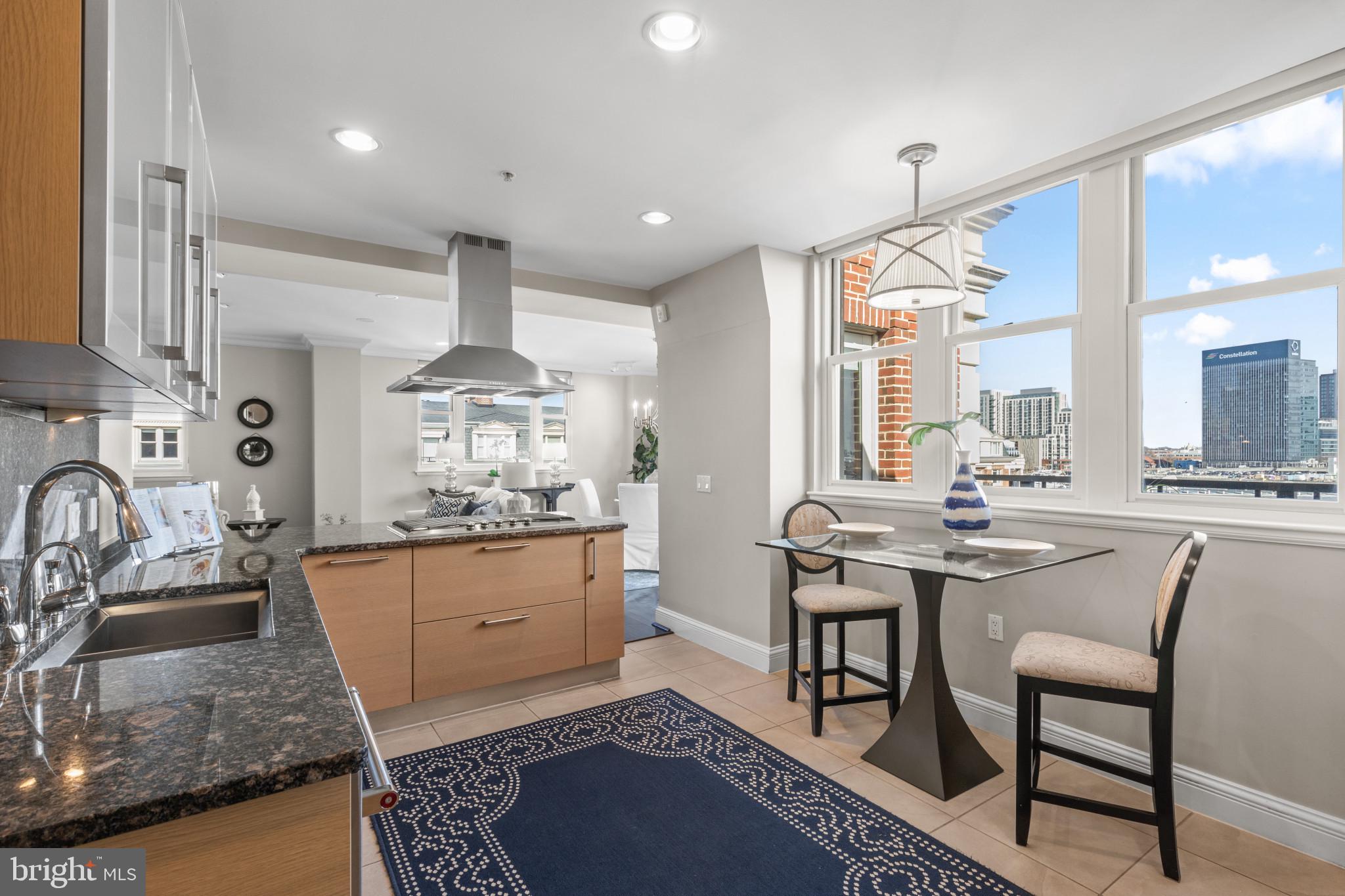 THE RITZ-CARLTON RESIDENCES - Residential