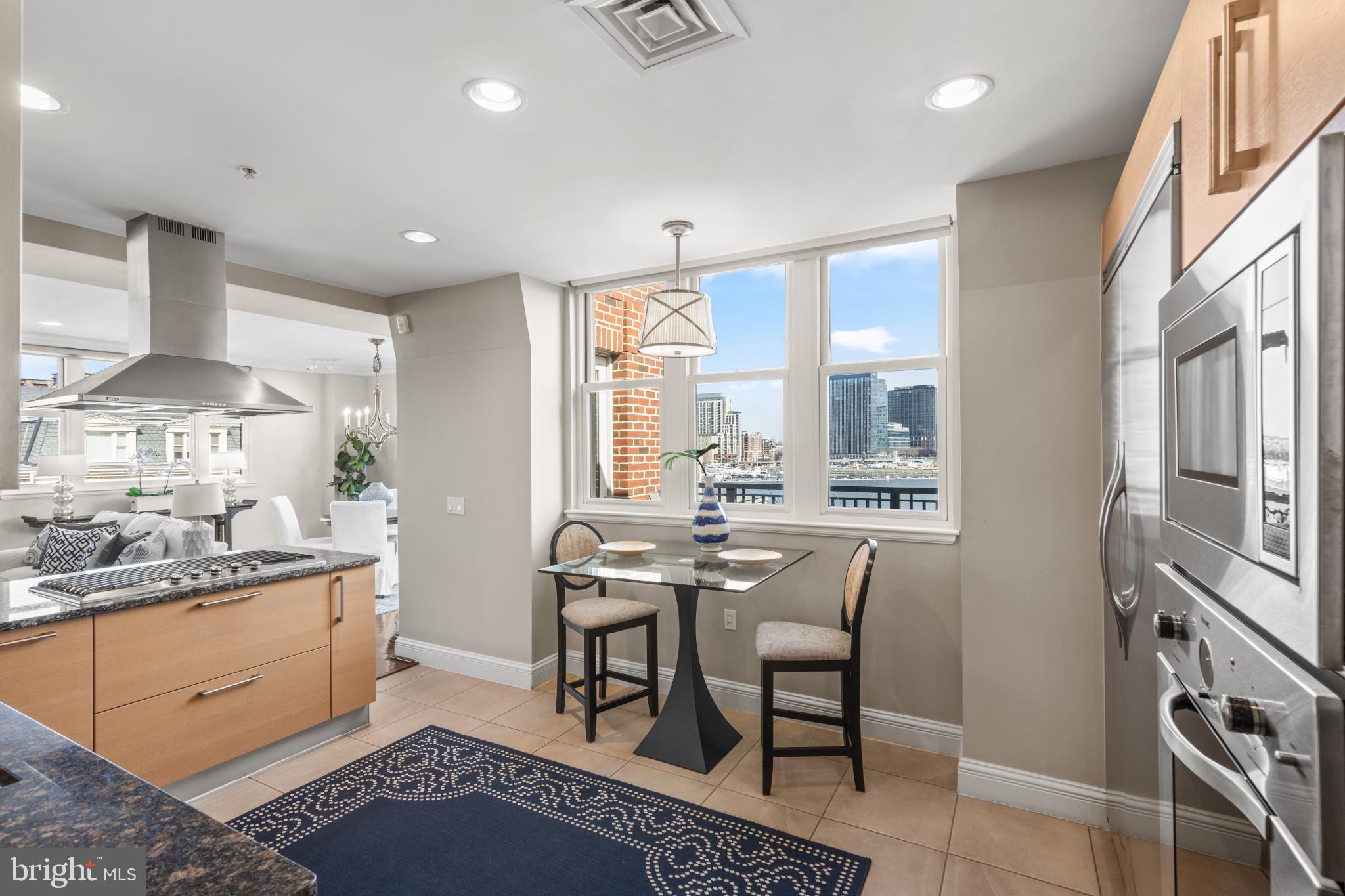THE RITZ-CARLTON RESIDENCES - Residential