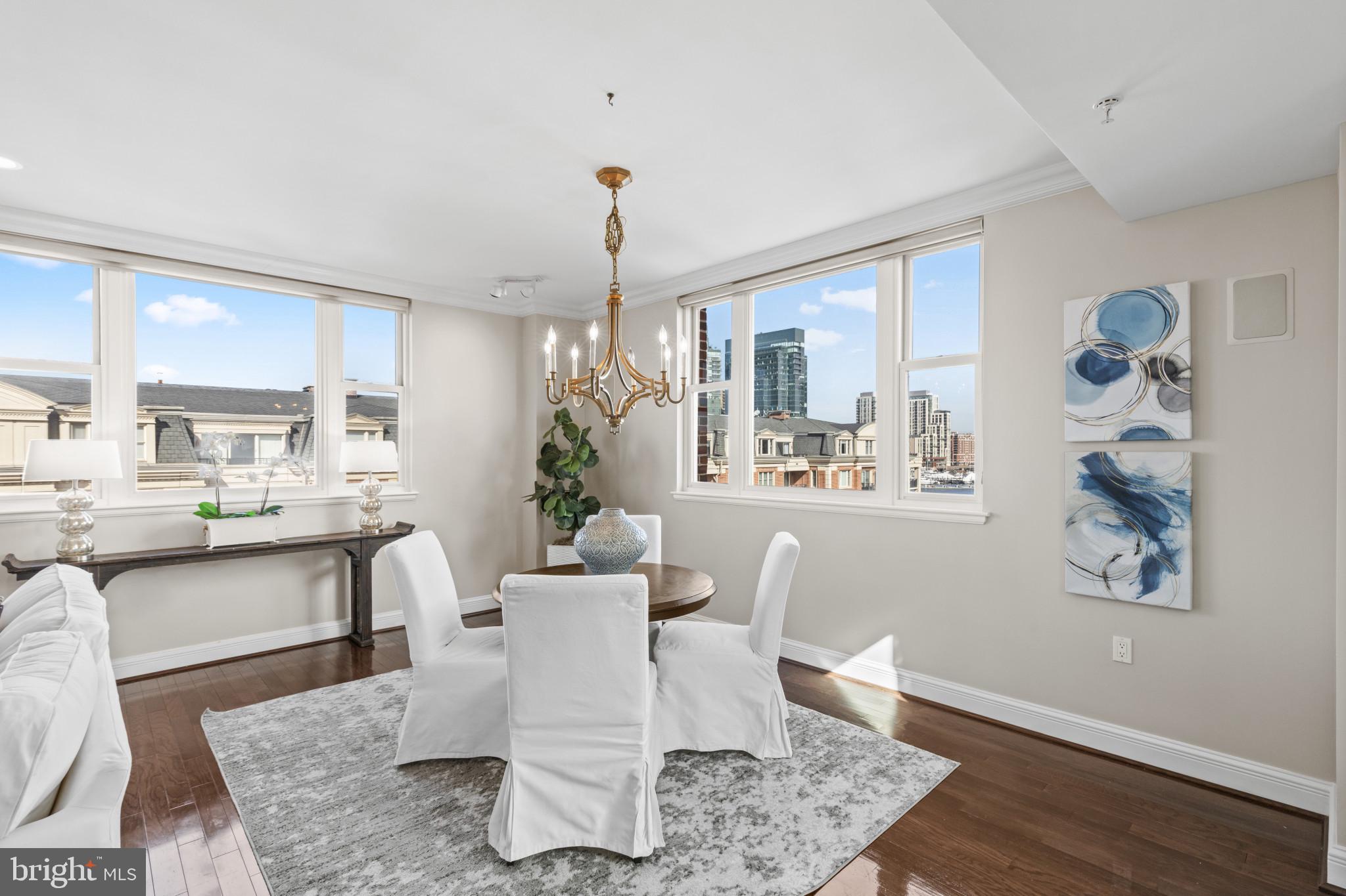 THE RITZ-CARLTON RESIDENCES - Residential