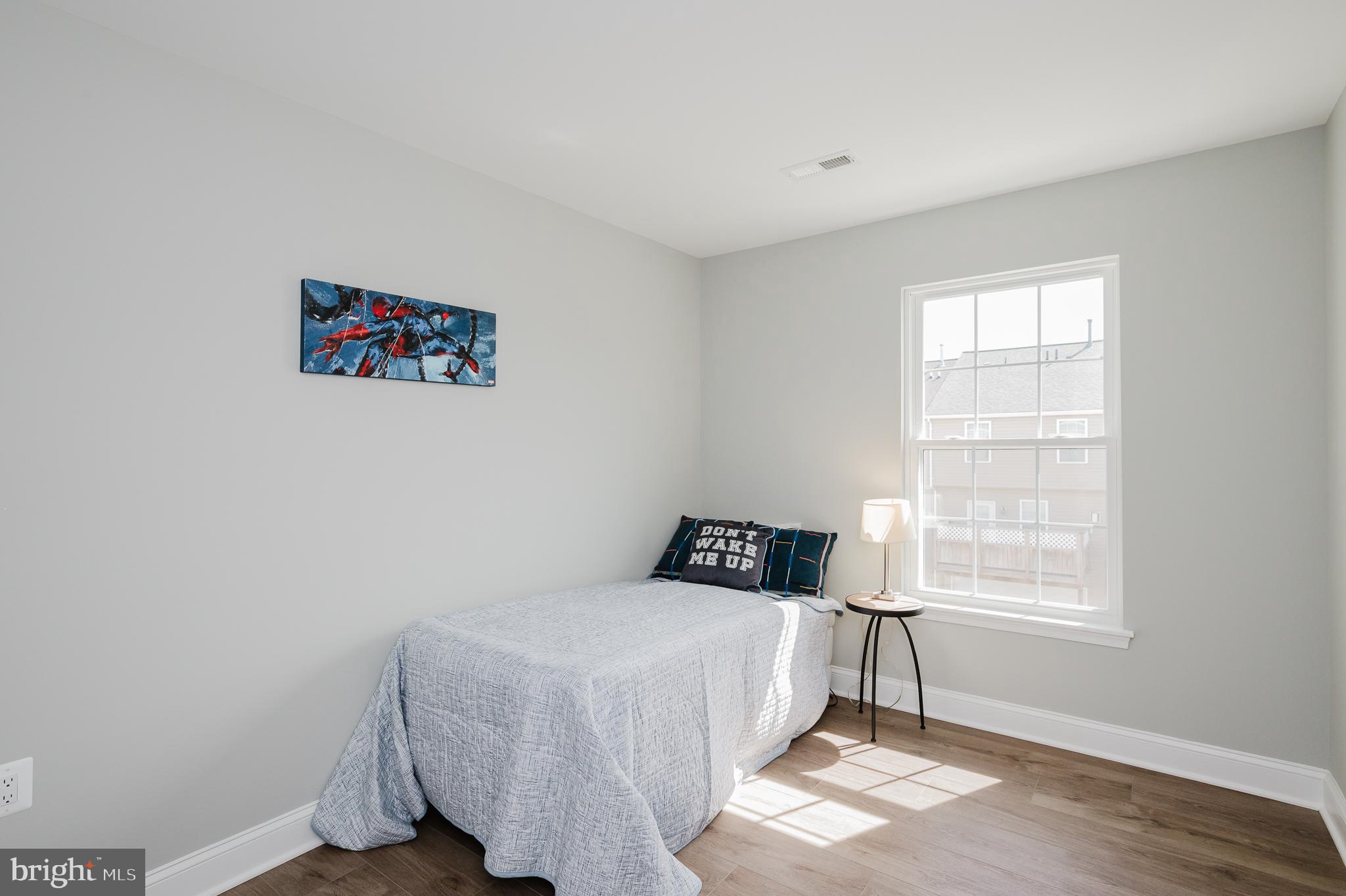 HOLLY WOODS - Residential