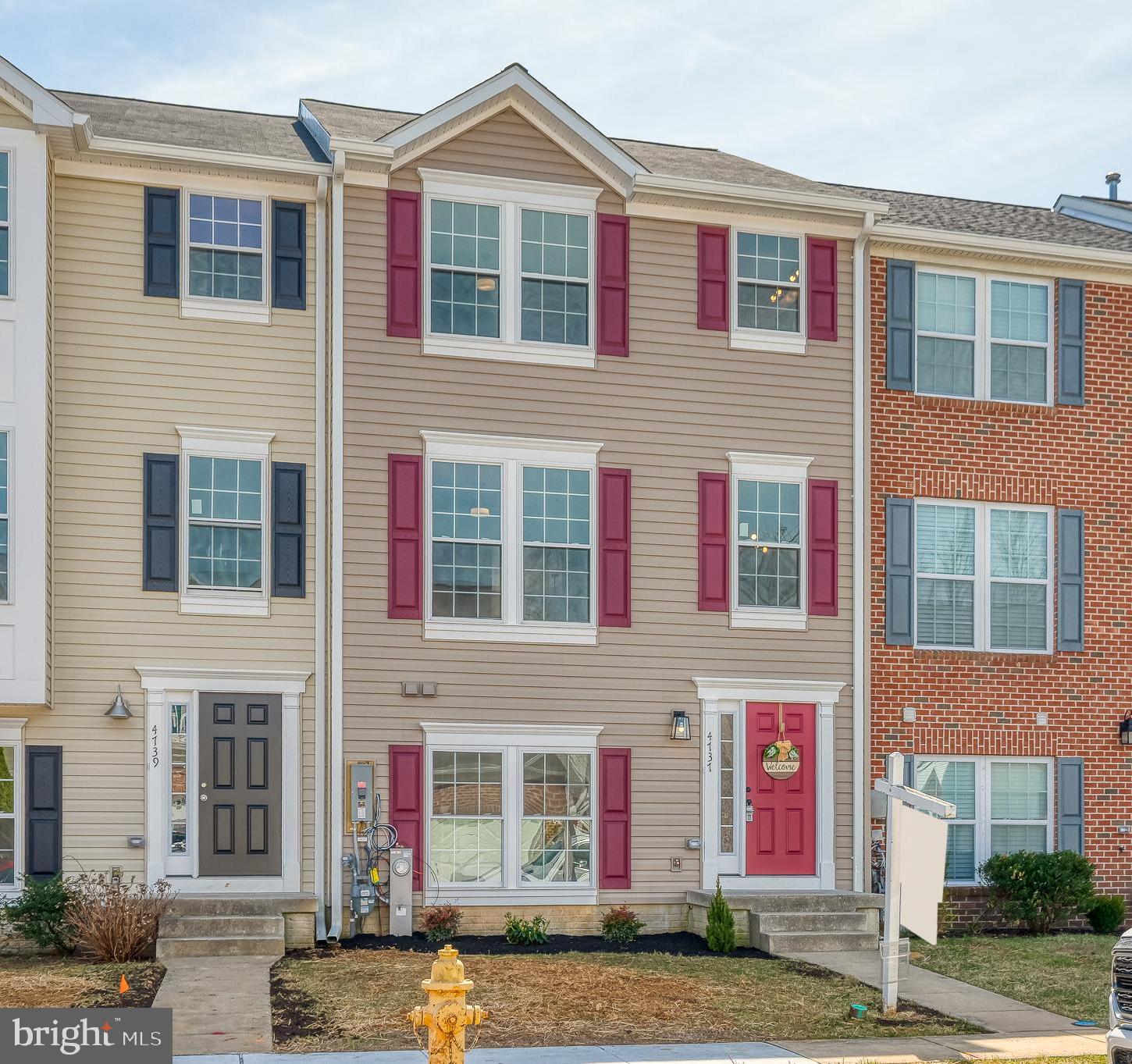 HOLLY WOODS - Residential