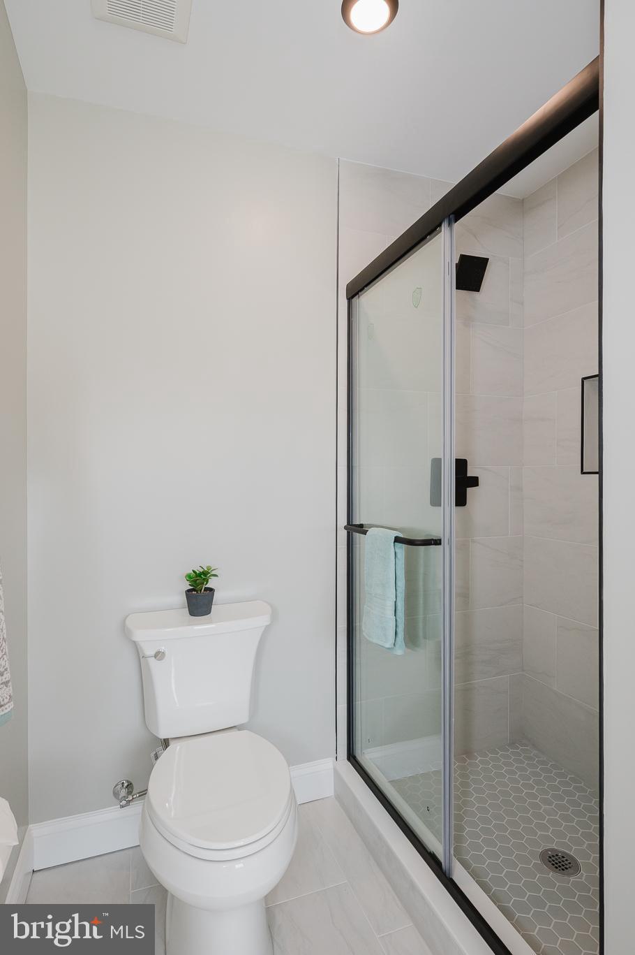 HOLLY WOODS - Residential