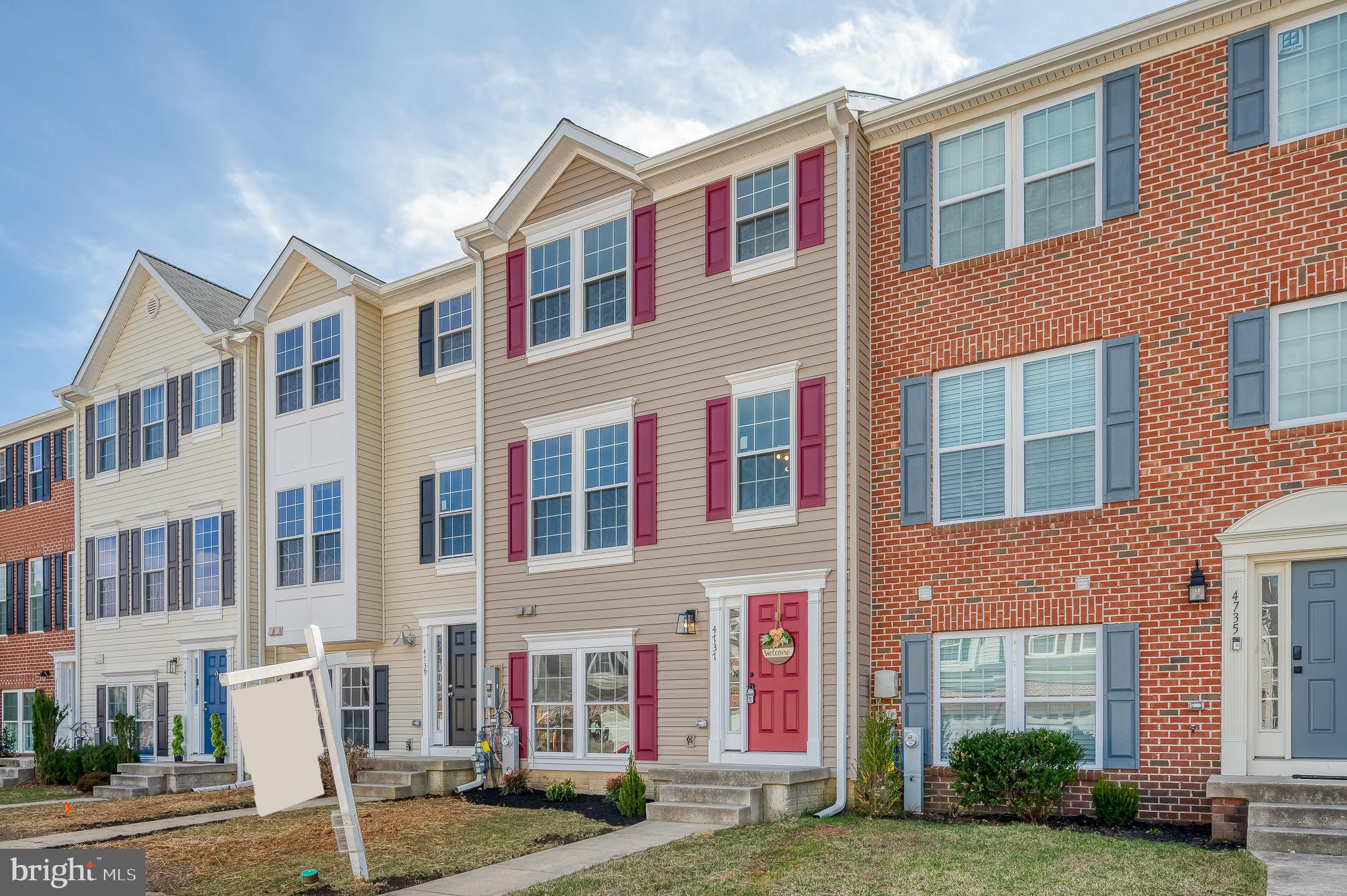 HOLLY WOODS - Residential