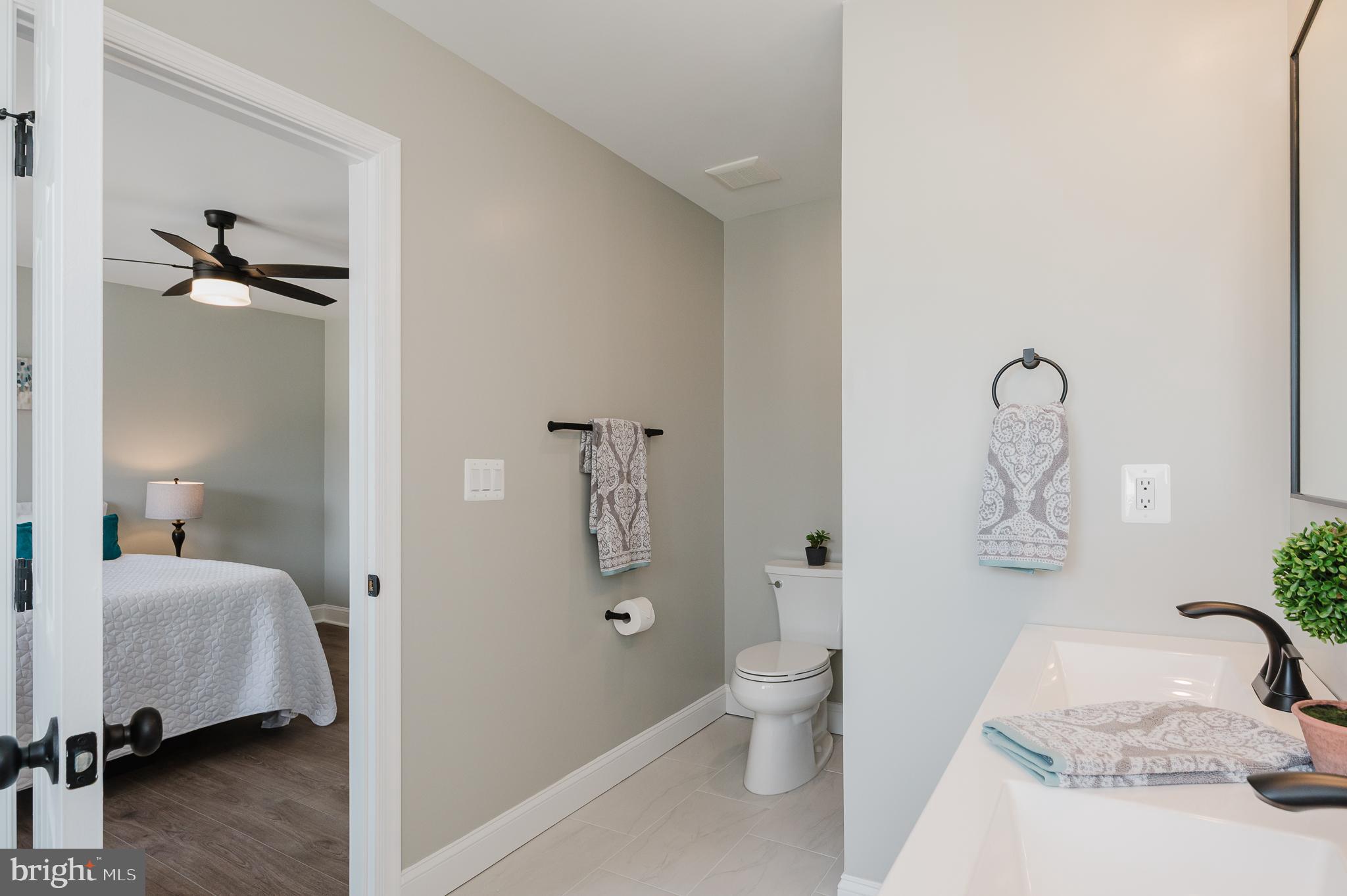 HOLLY WOODS - Residential