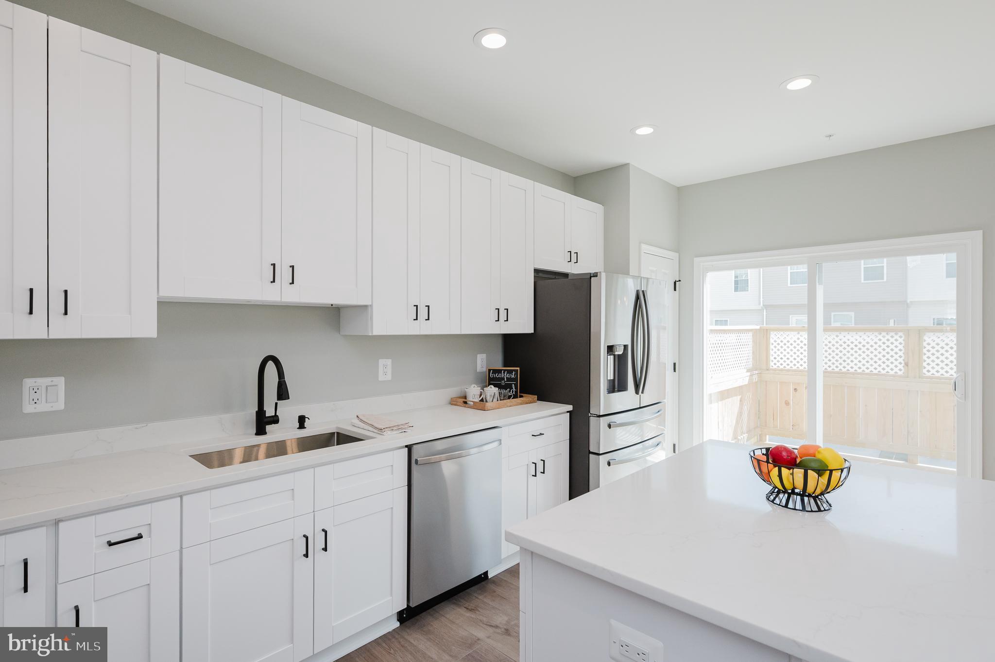 HOLLY WOODS - Residential