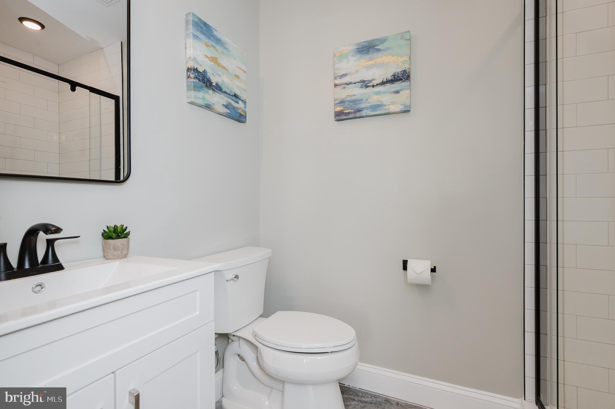 HOLLY WOODS - Residential