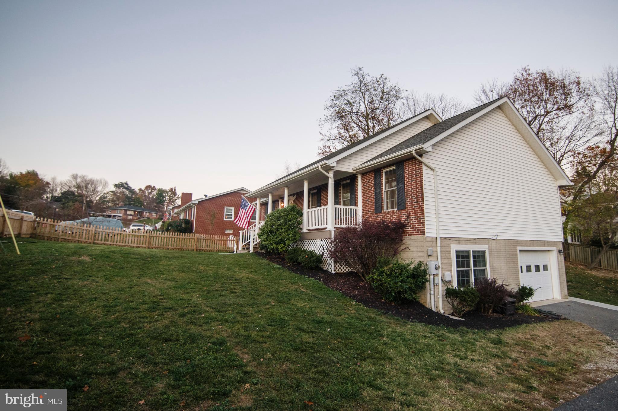 110 JAMESTOWN ROAD