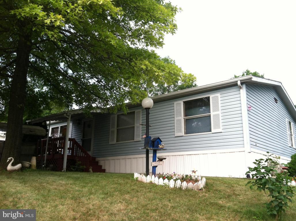 LAKEVIEW COUNTRY ESTATES - Residential