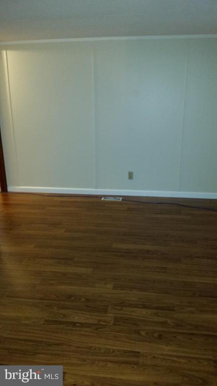 LAKEVIEW COUNTRY ESTATES - Residential