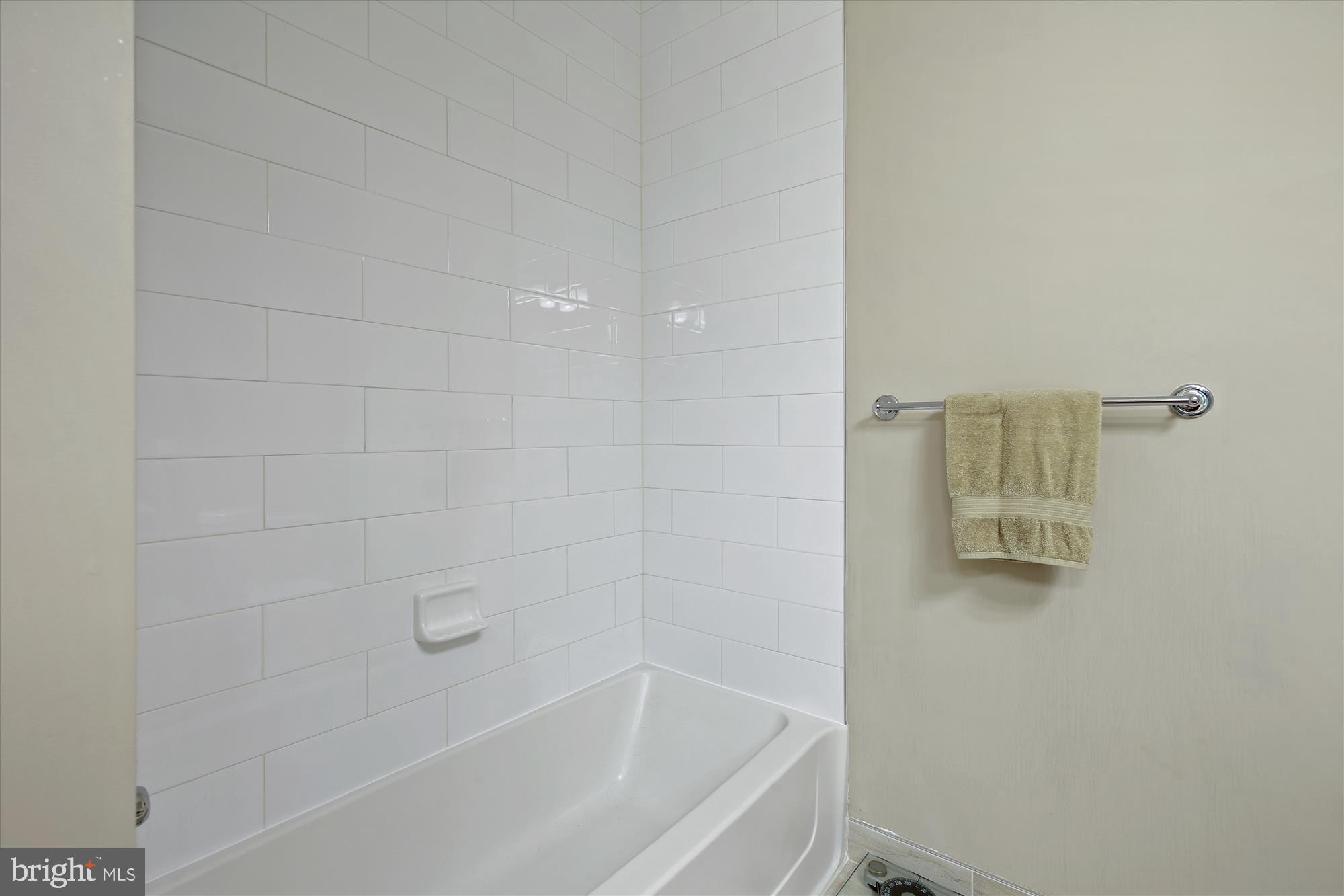 THE ENCLAVE - Residential