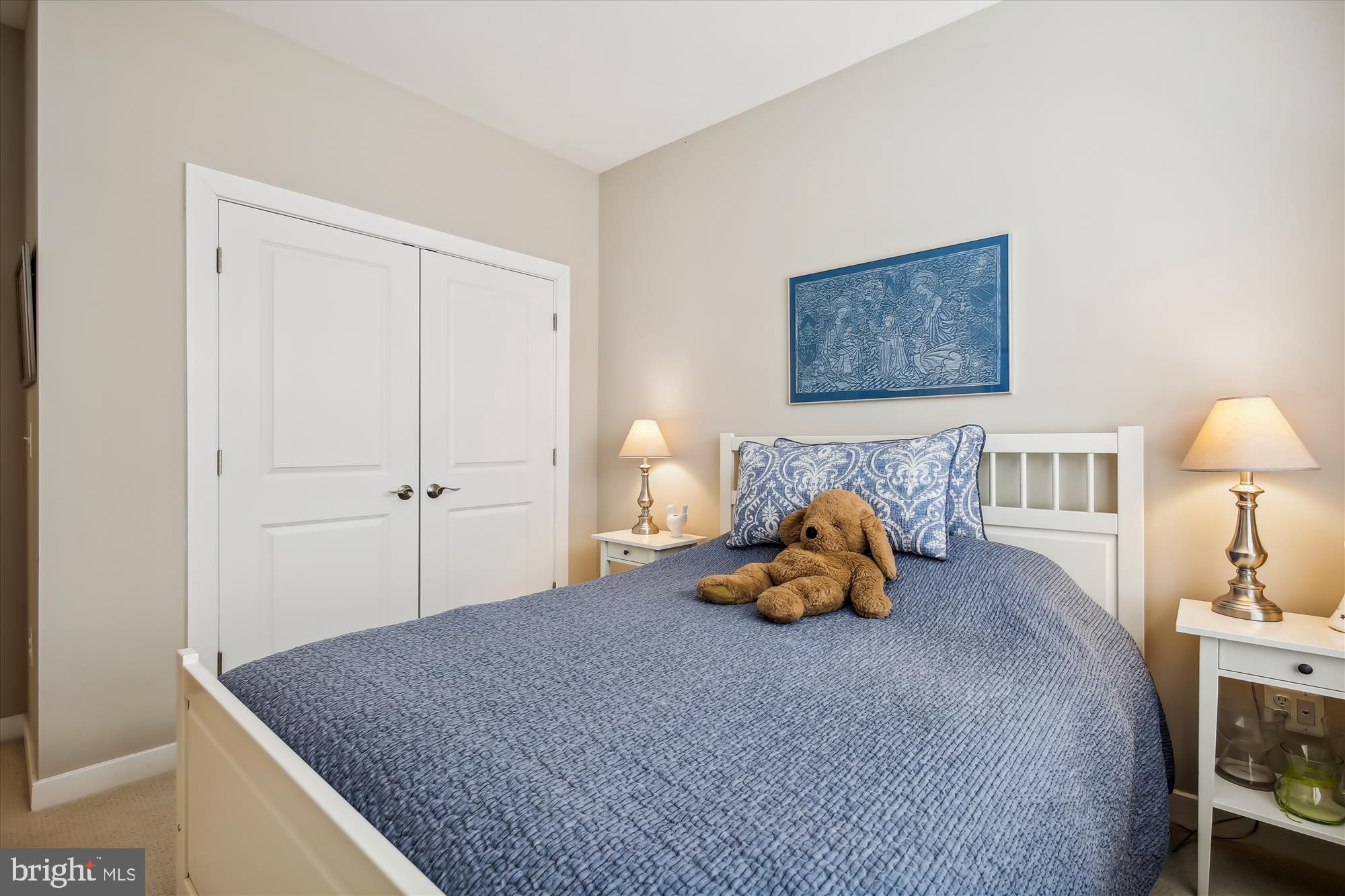 THE ENCLAVE - Residential