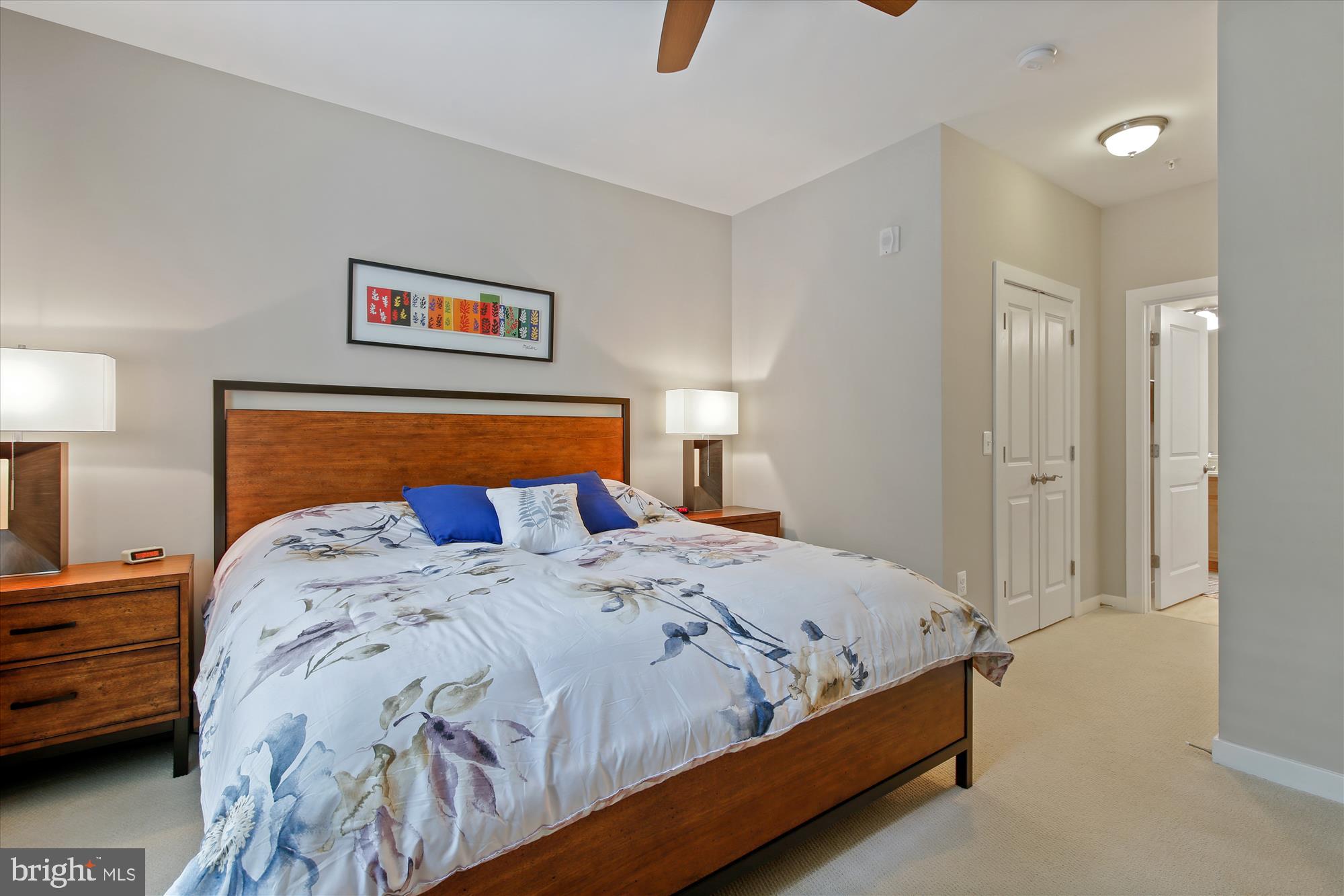 THE ENCLAVE - Residential