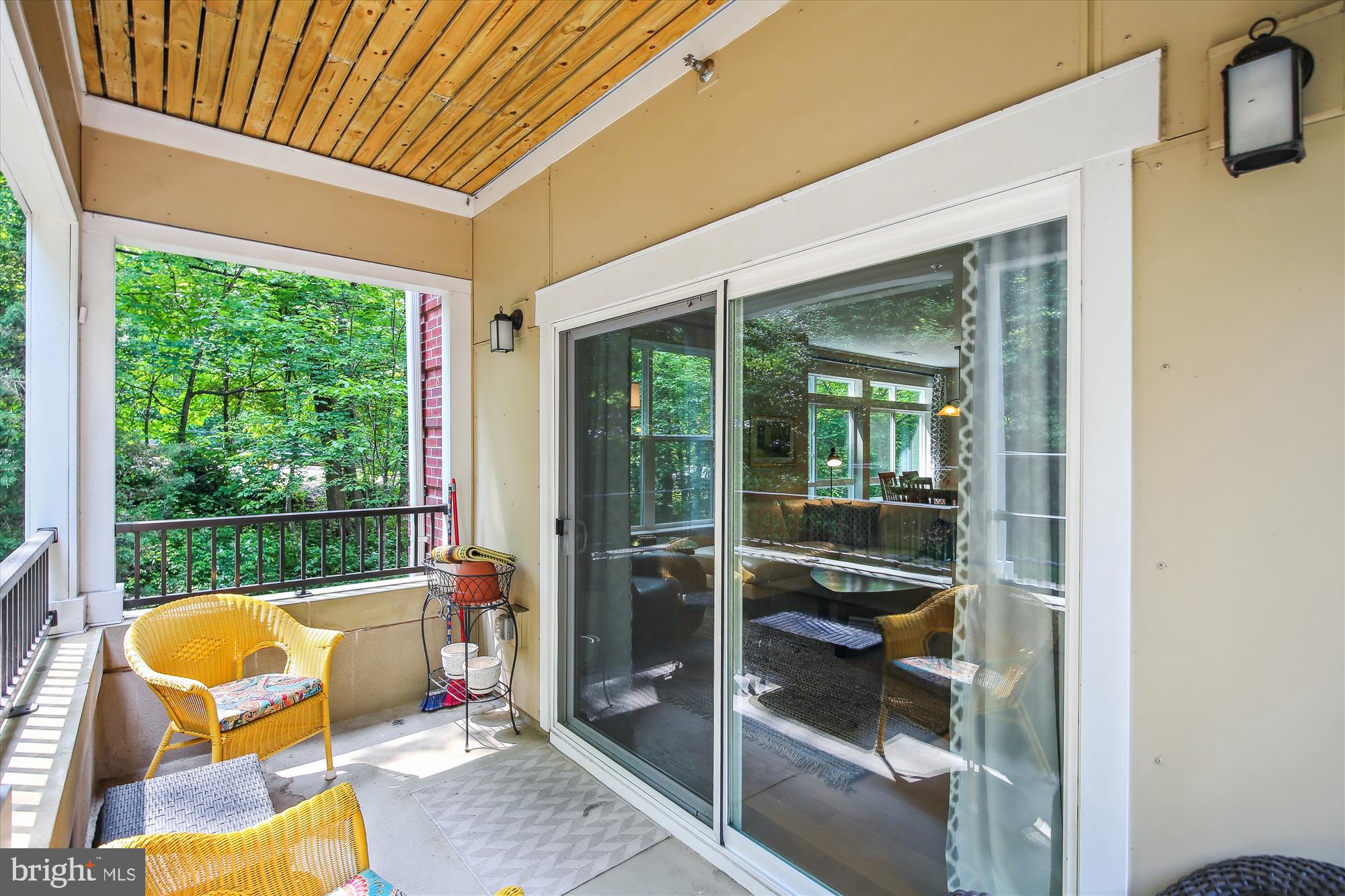 THE ENCLAVE - Residential