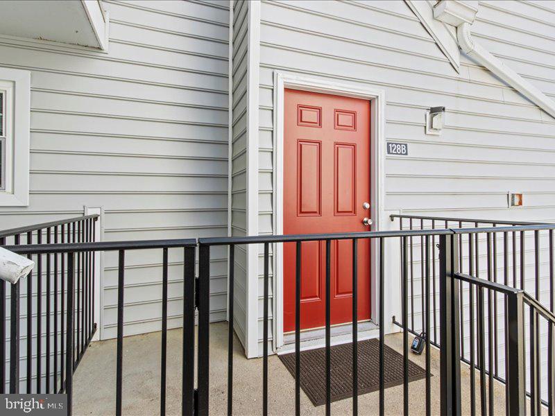 LAUREL LAKES - Residential Lease