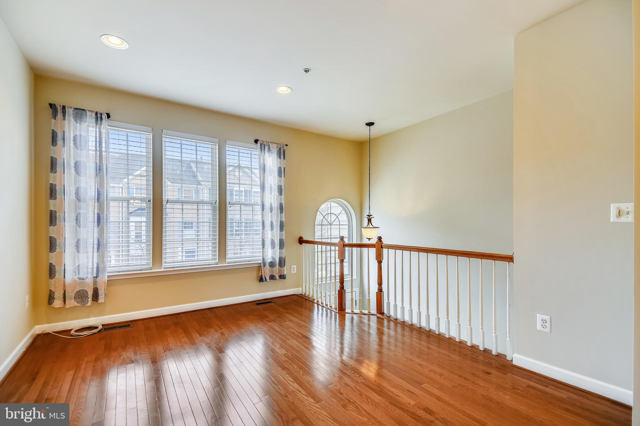 RUSSETT - Residential