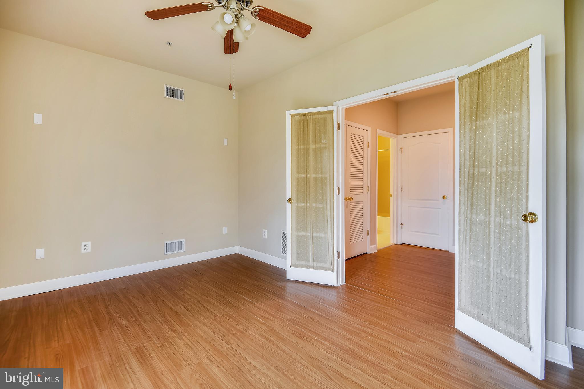 RUSSETT - Residential