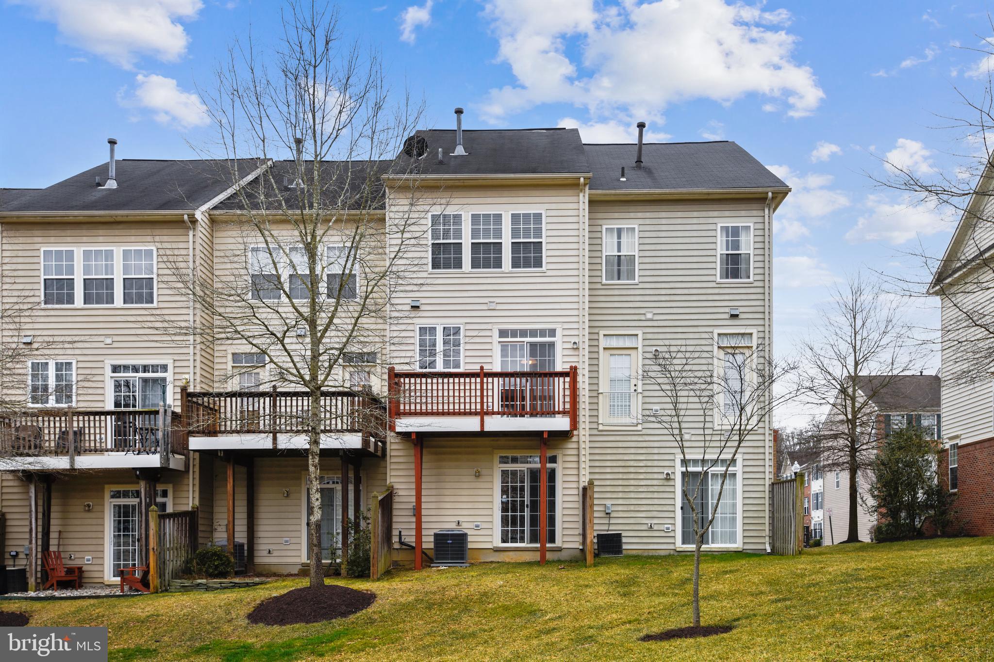 RUSSETT - Residential